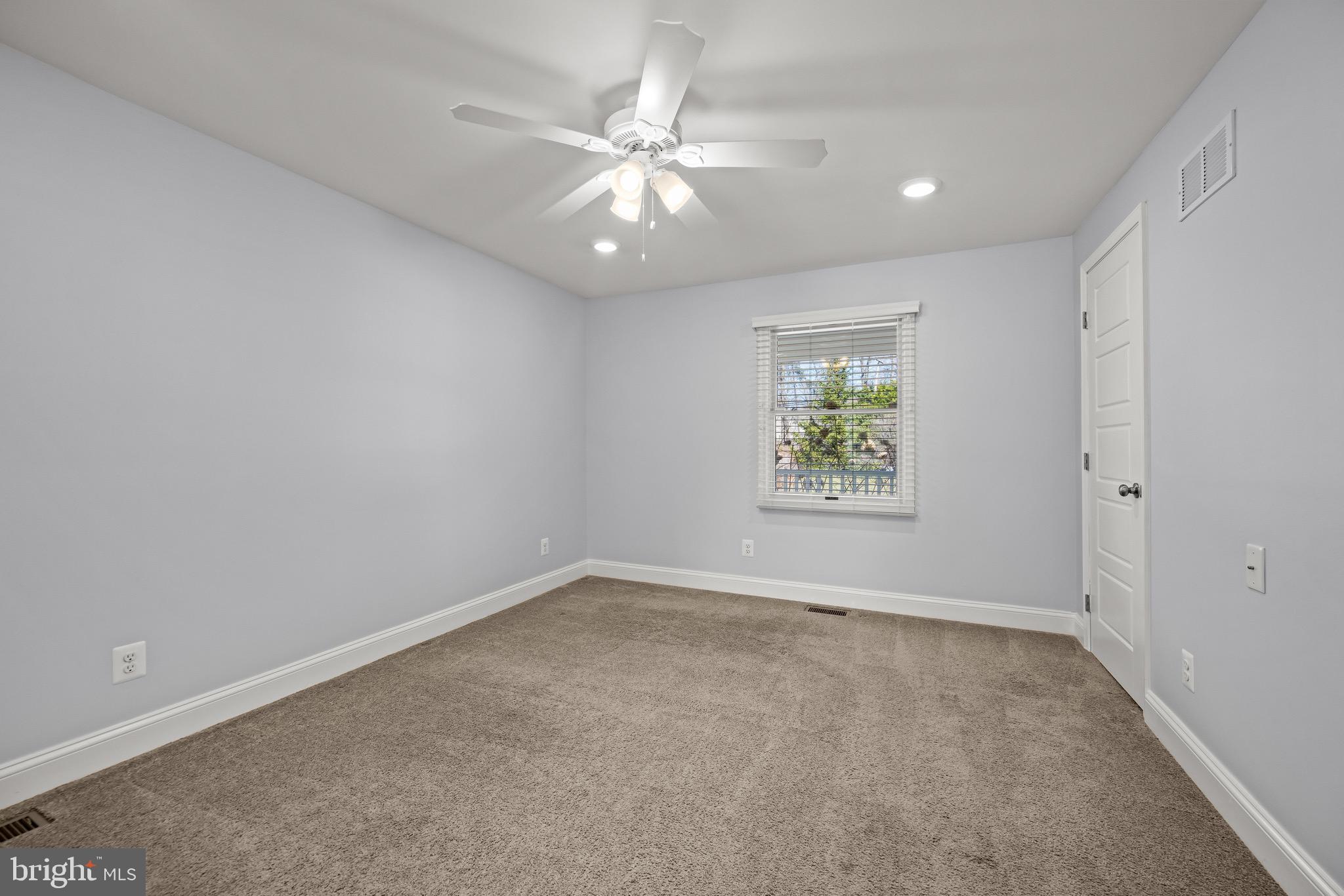 585 Donaldson Ave