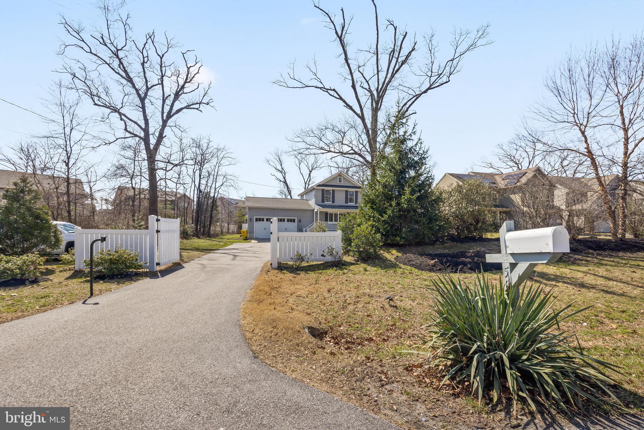 585 Donaldson Ave