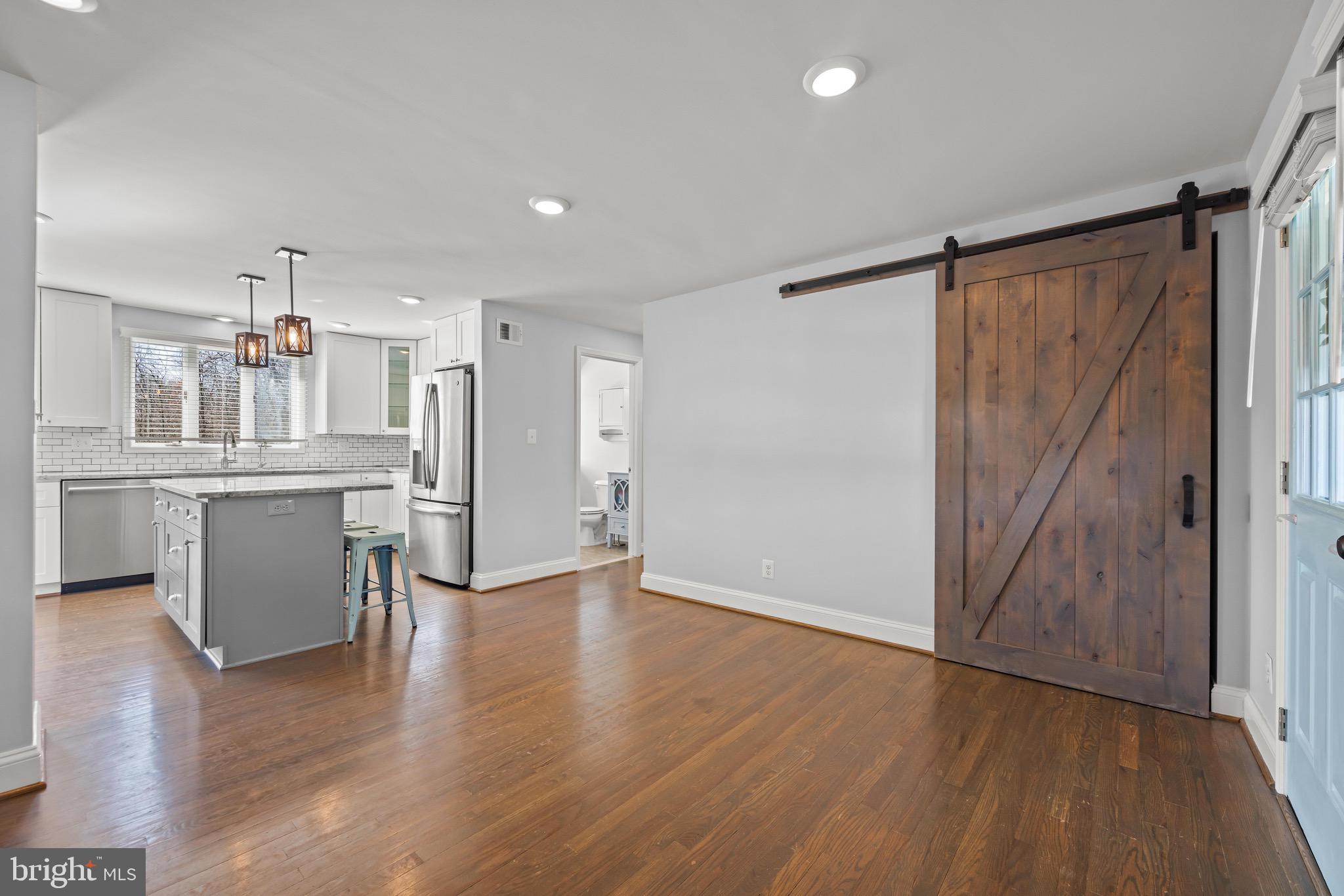 585 Donaldson Ave