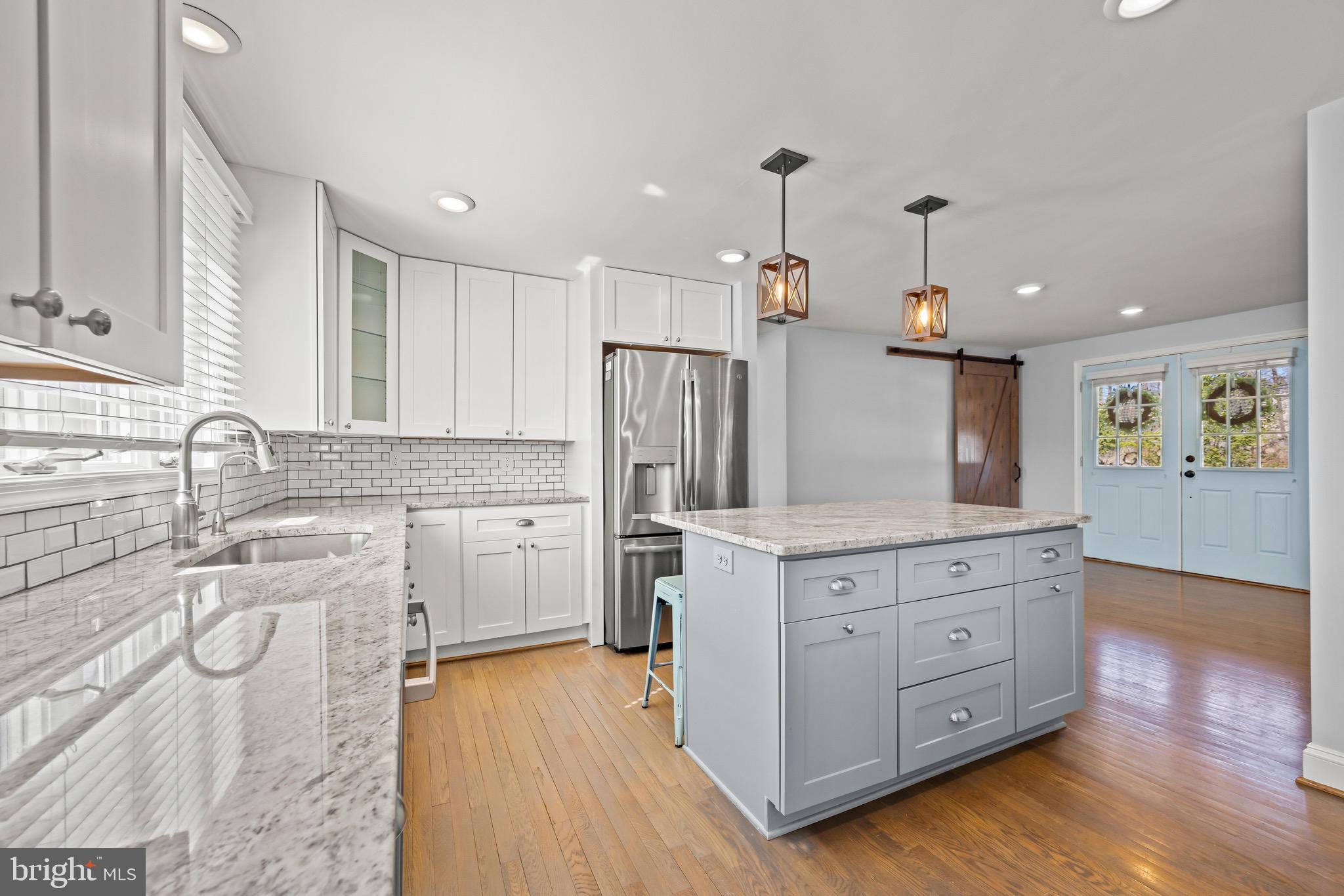 585 Donaldson Ave