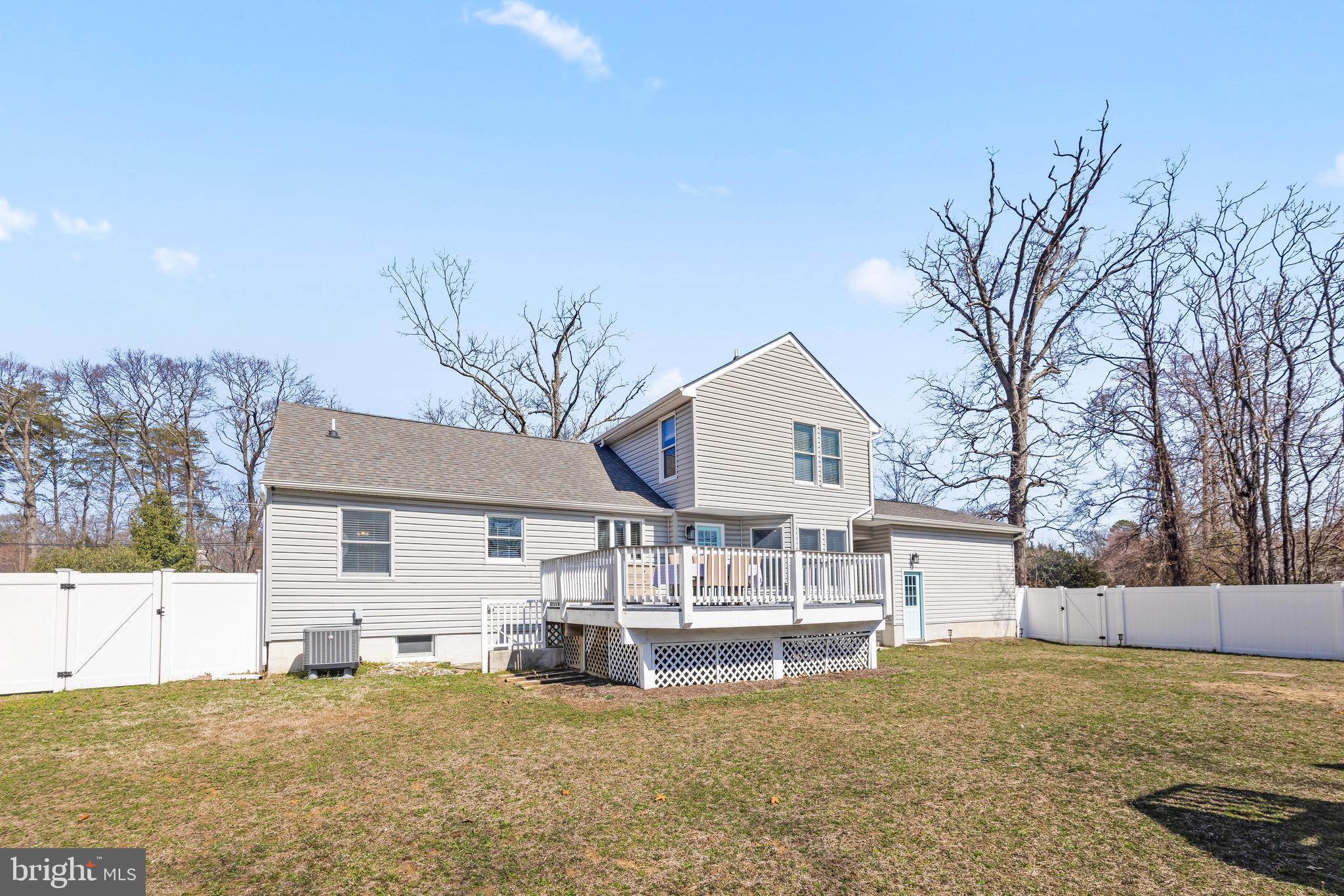585 Donaldson Ave