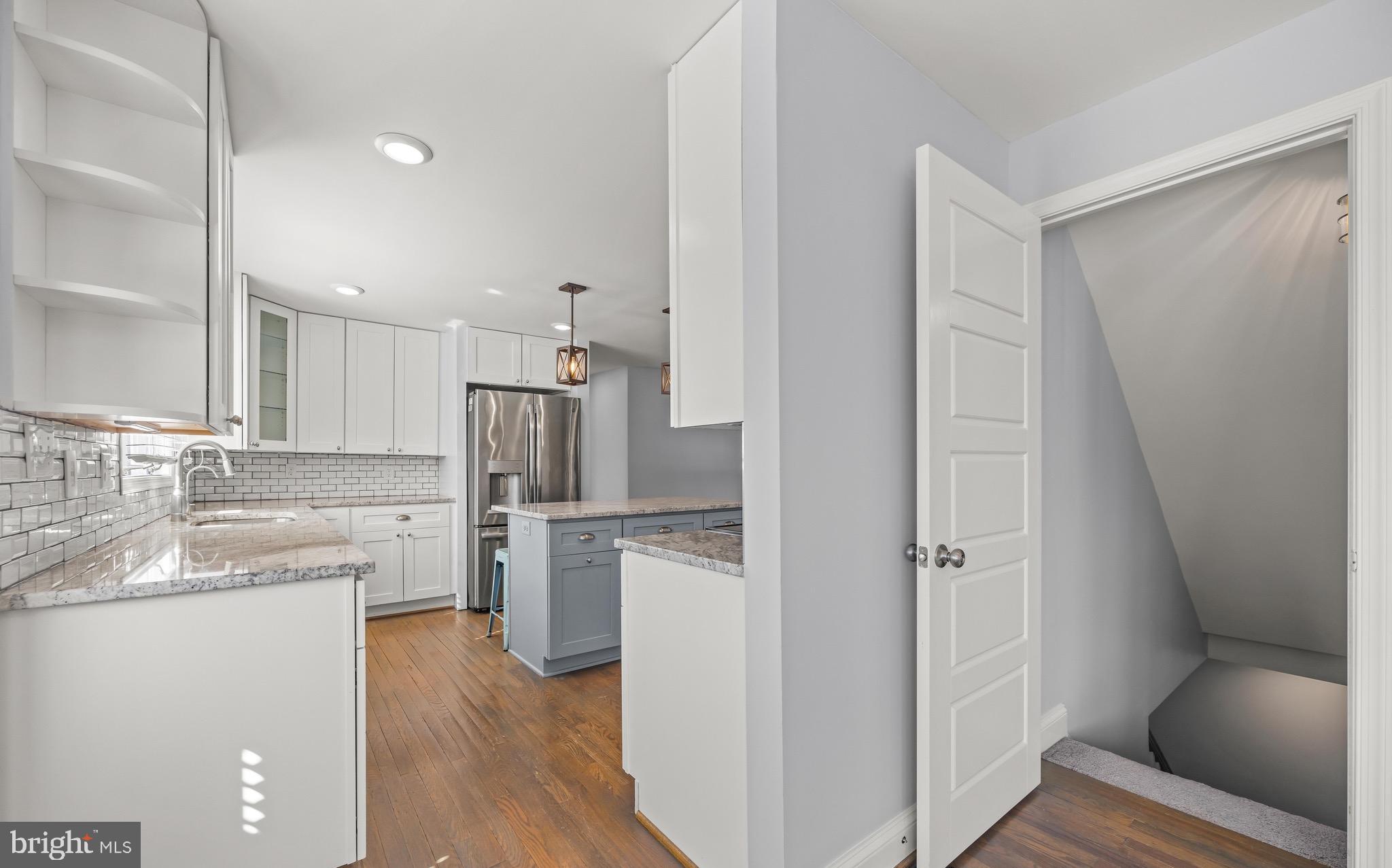 585 Donaldson Ave
