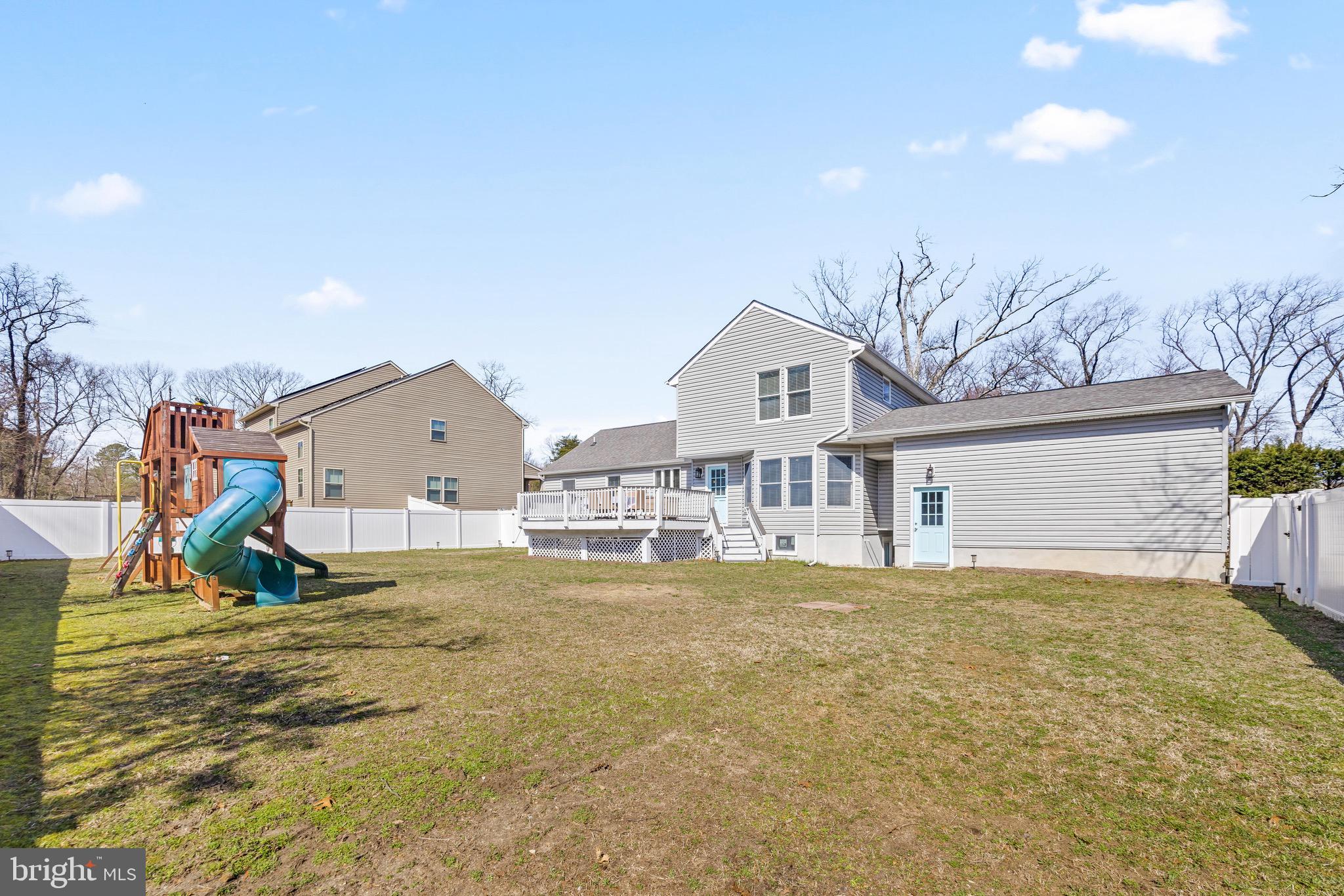 585 Donaldson Ave
