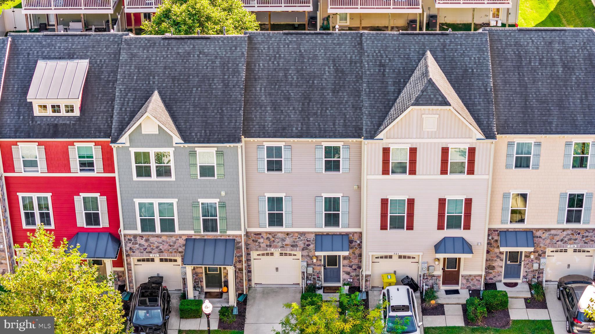 723 APPLE ORCHARD DRIVE