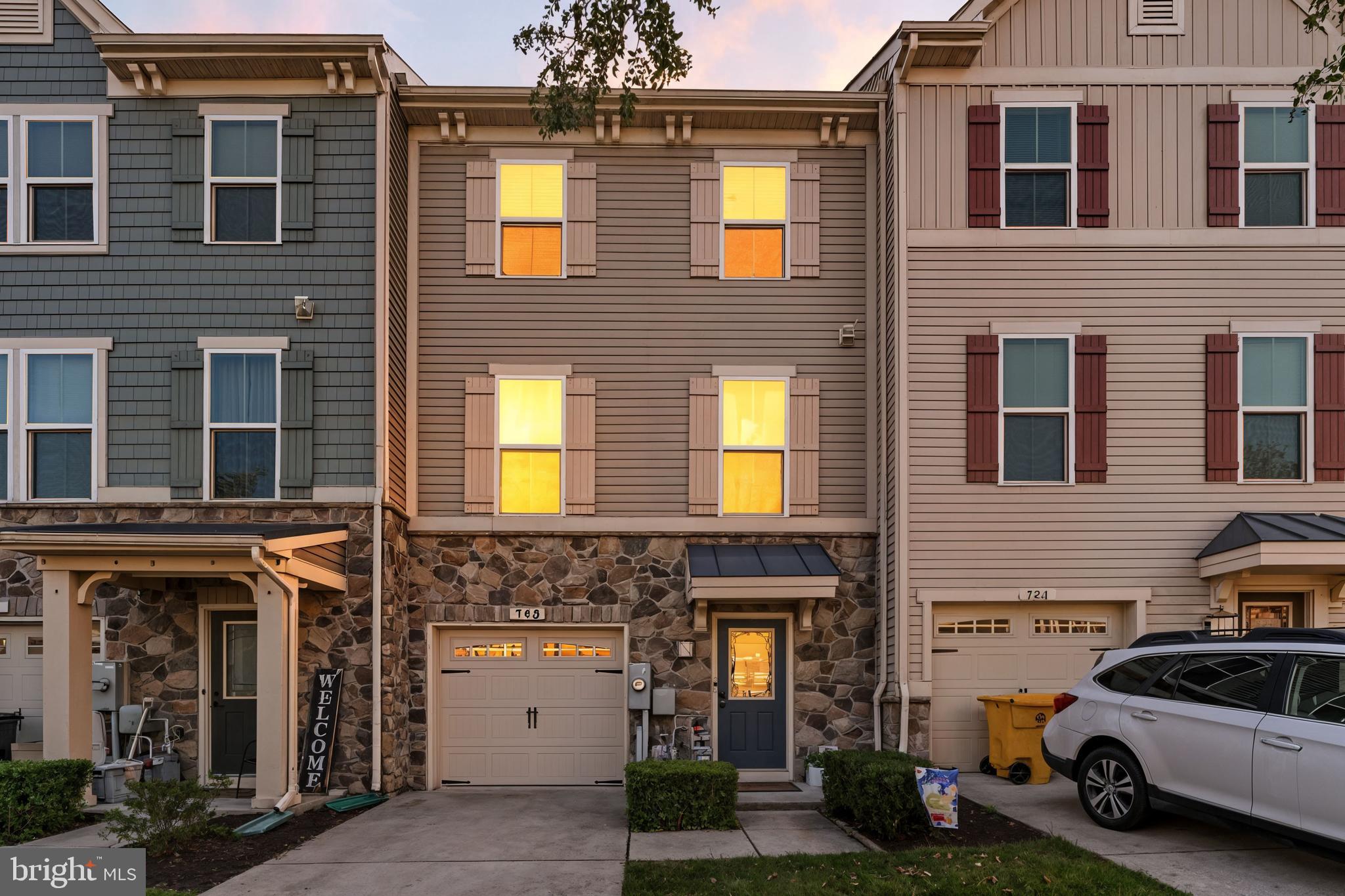 723 APPLE ORCHARD DRIVE