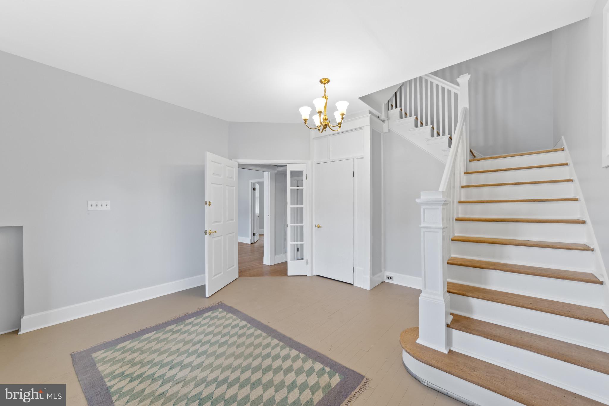 2815 Gibbons Ave