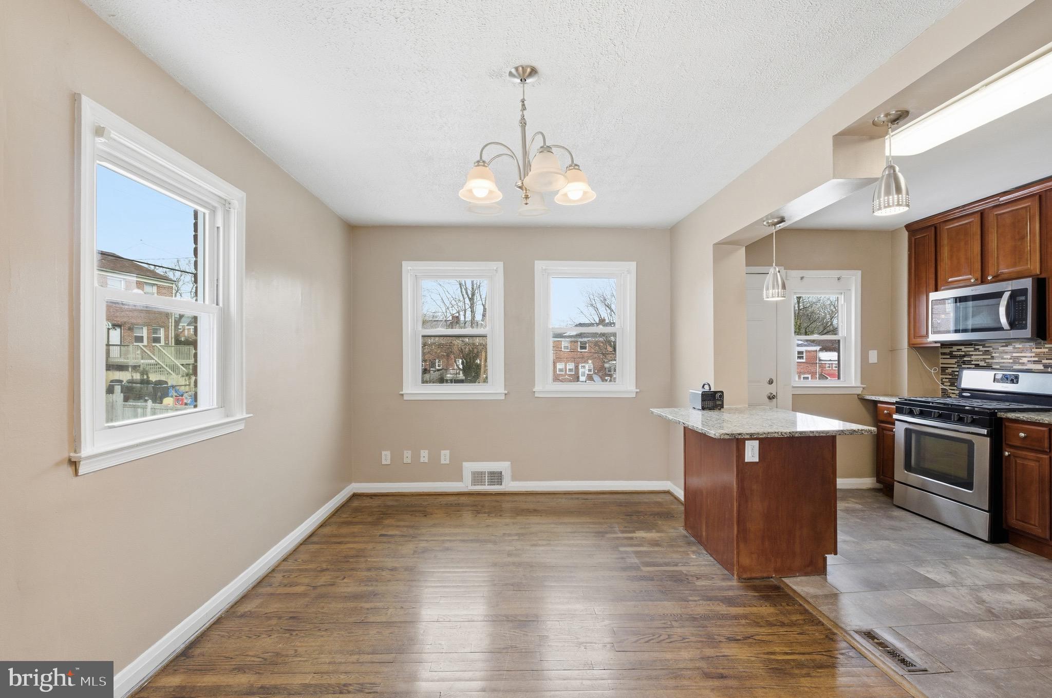 1600 WALTERSWOOD ROAD