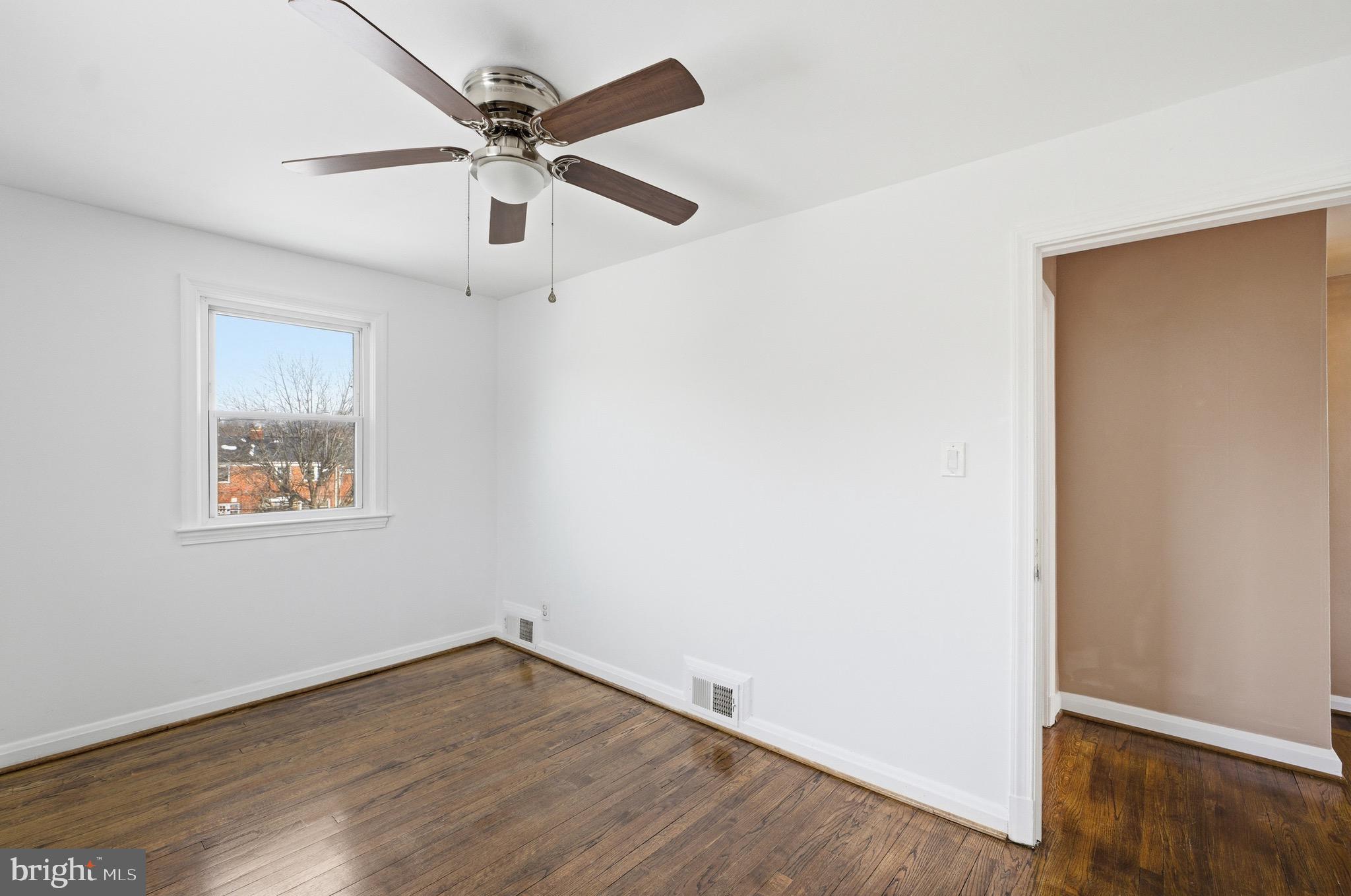 1600 WALTERSWOOD ROAD