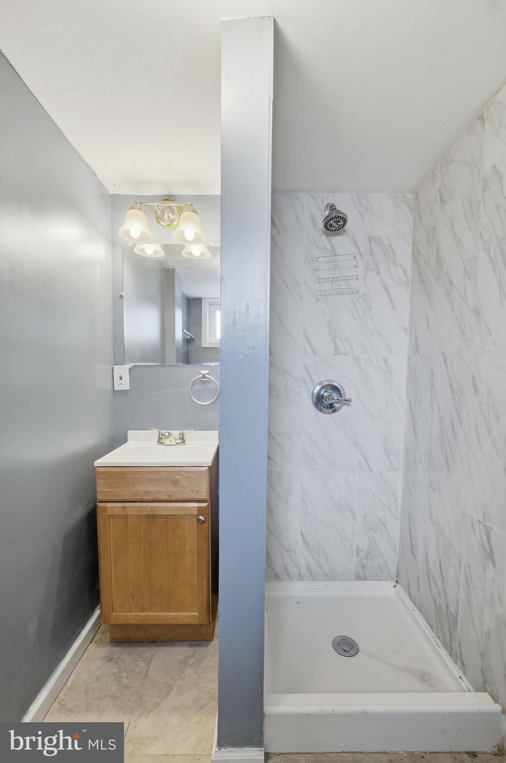 1600 WALTERSWOOD ROAD