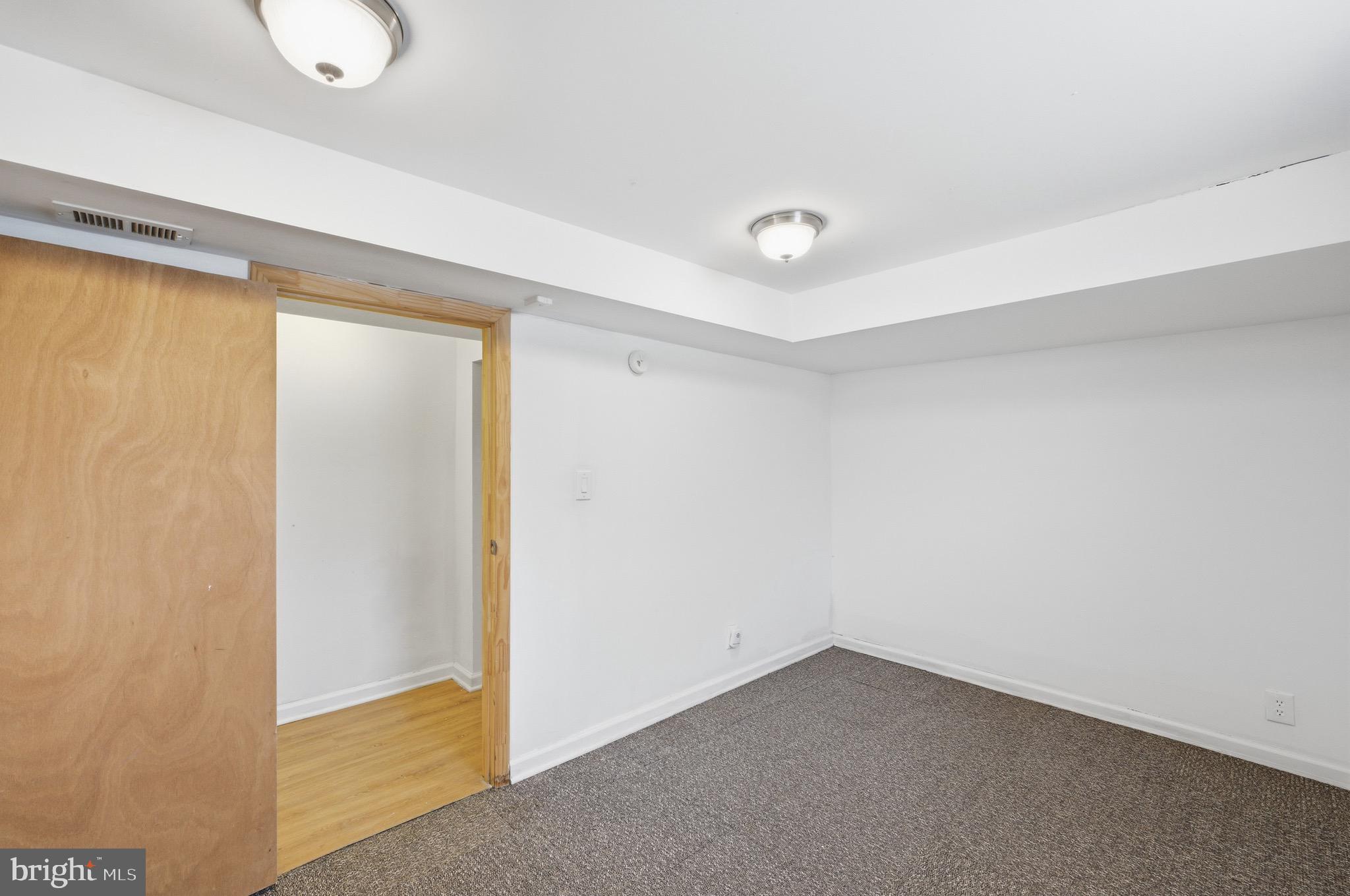 1600 WALTERSWOOD ROAD