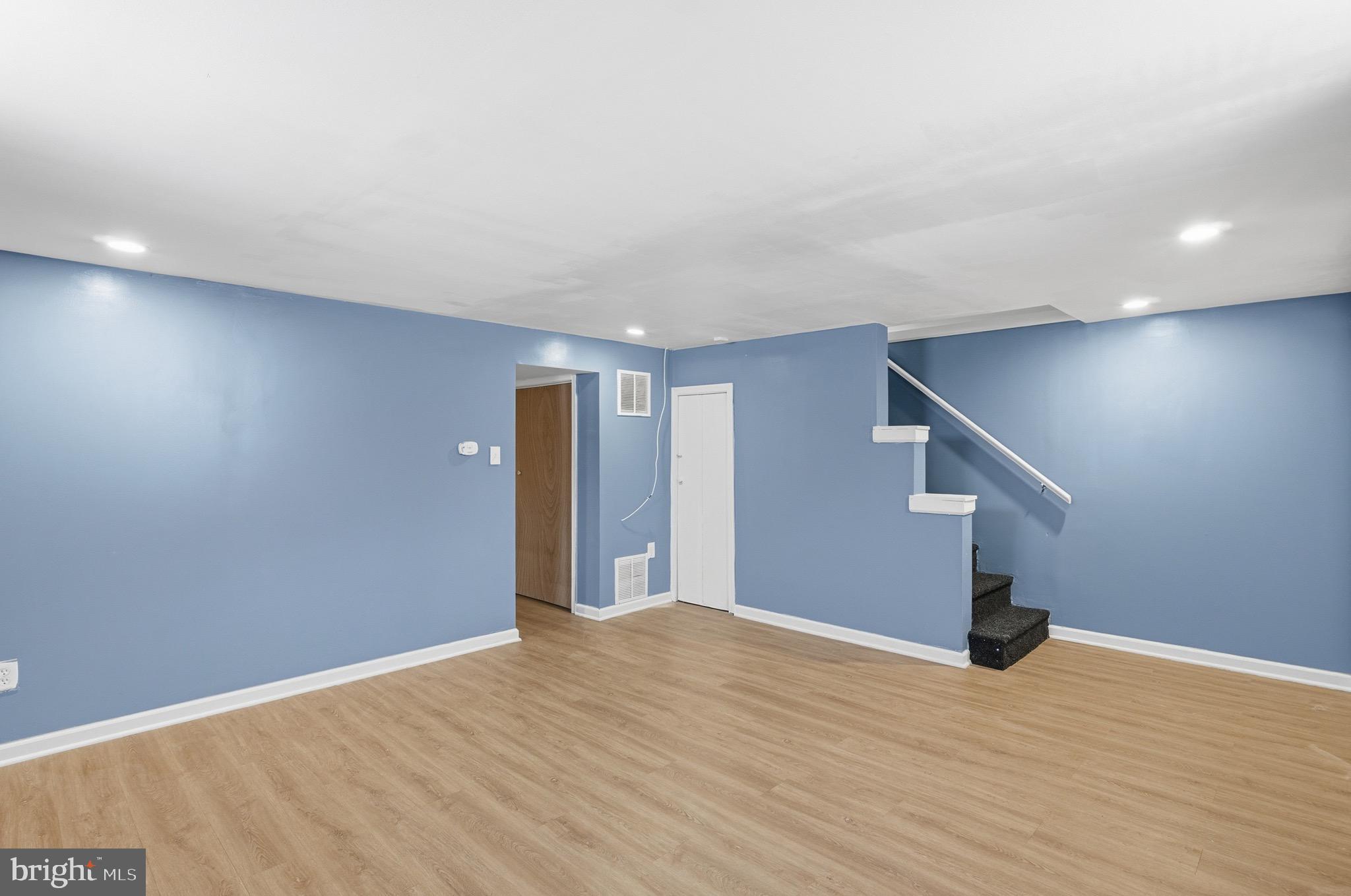 1600 WALTERSWOOD ROAD