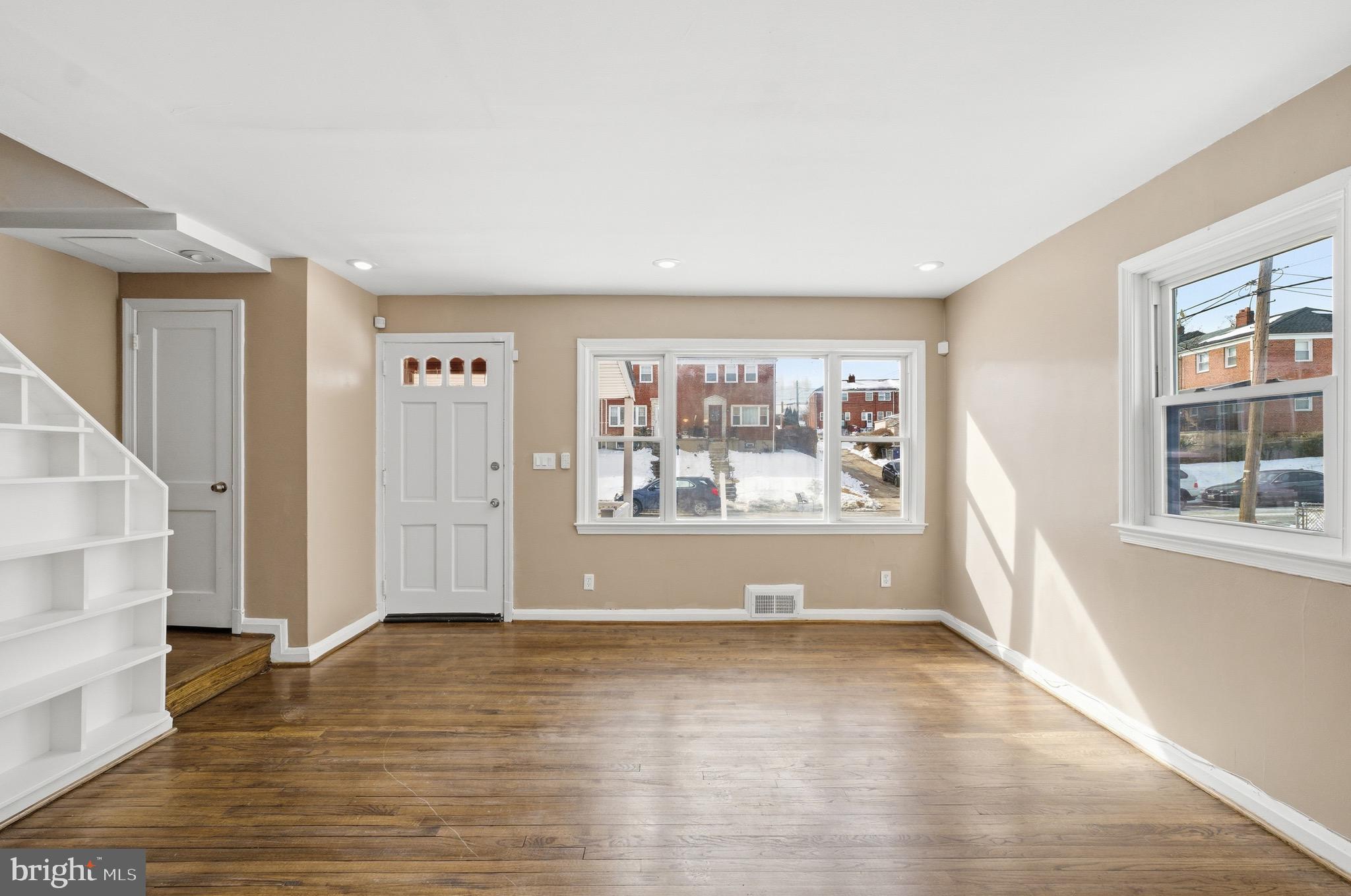 1600 WALTERSWOOD ROAD