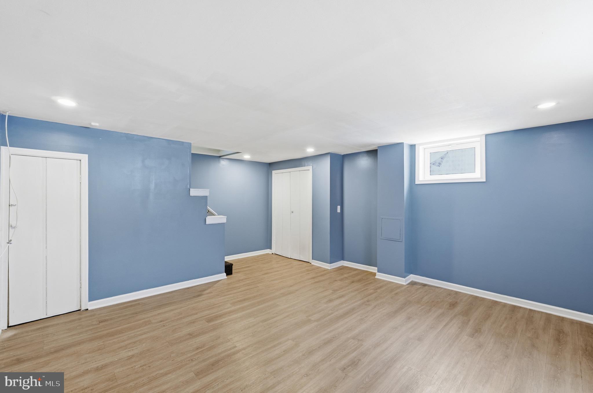 1600 WALTERSWOOD ROAD