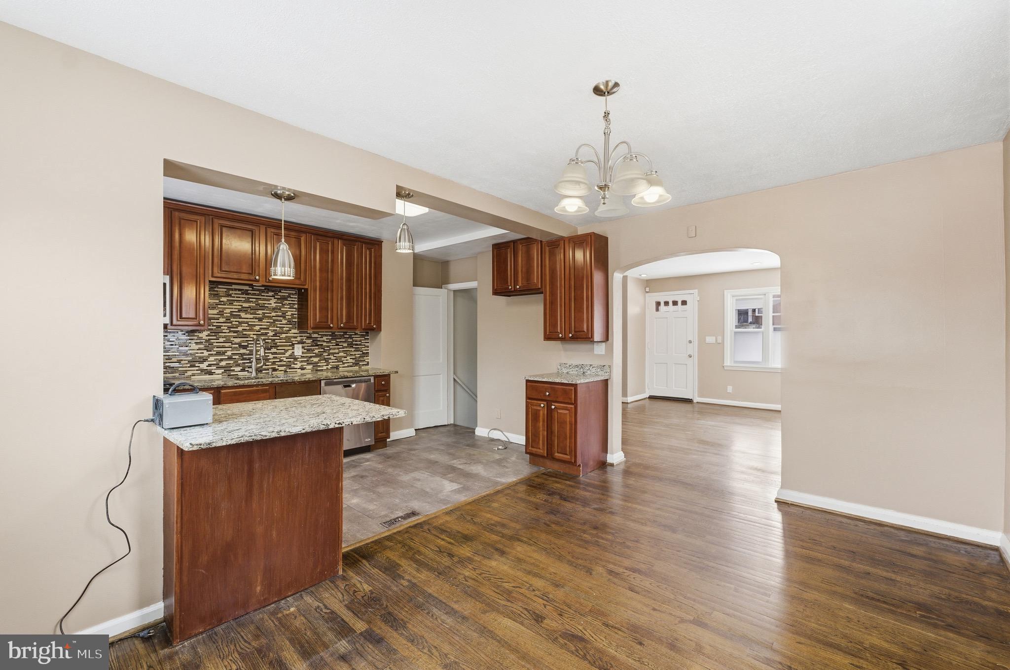 1600 WALTERSWOOD ROAD