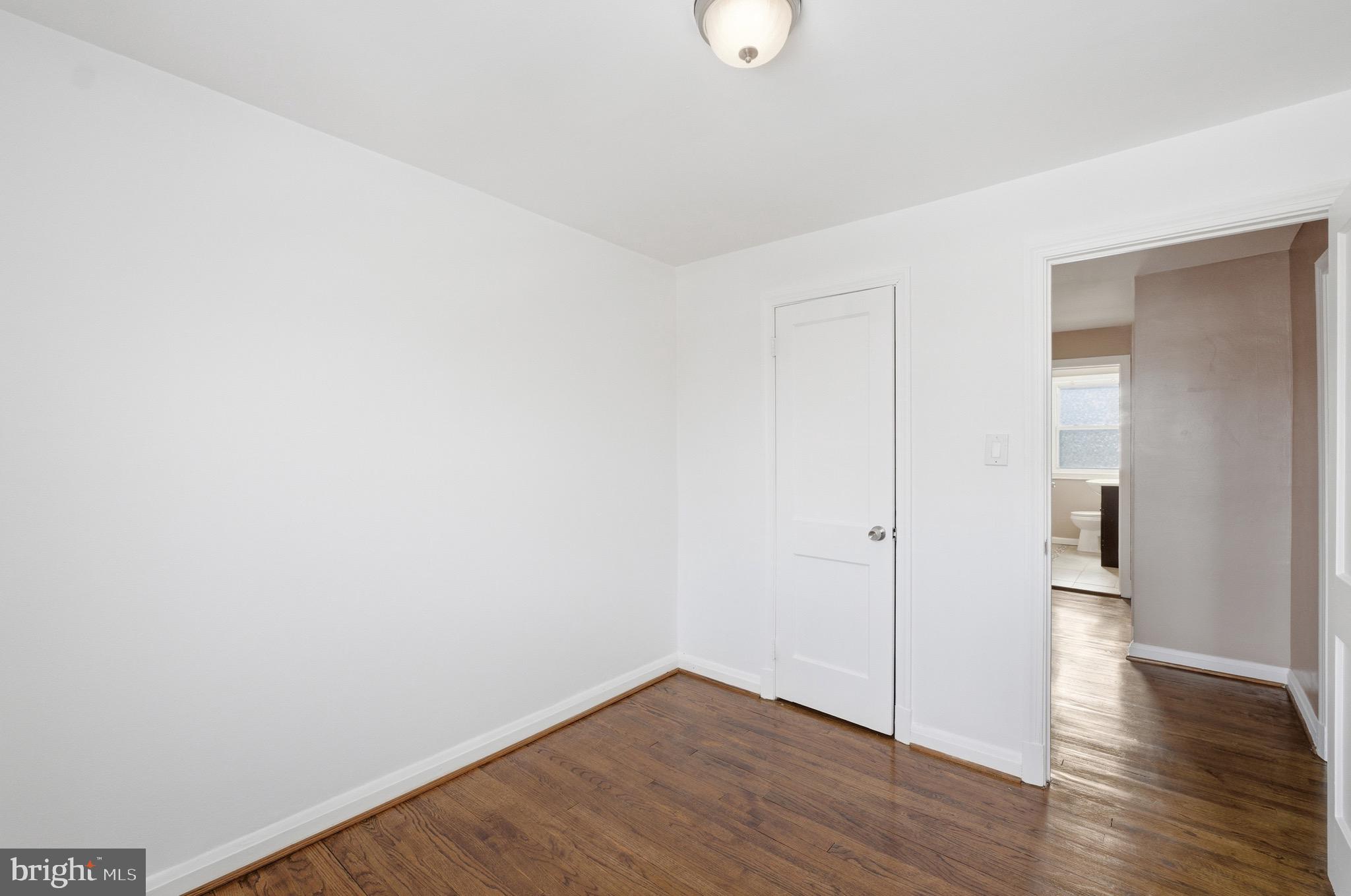 1600 WALTERSWOOD ROAD