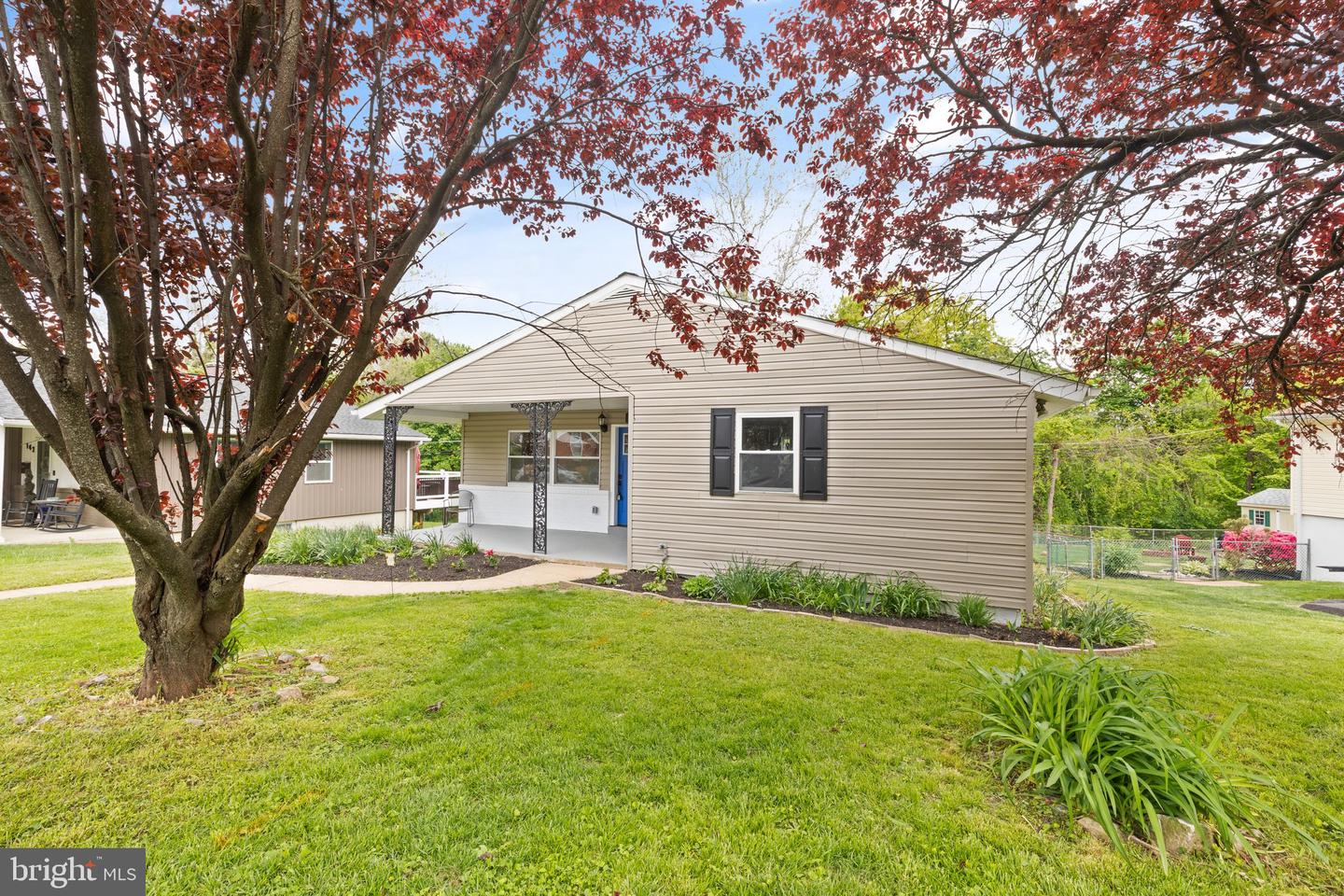 144 Greenmeadow Dr