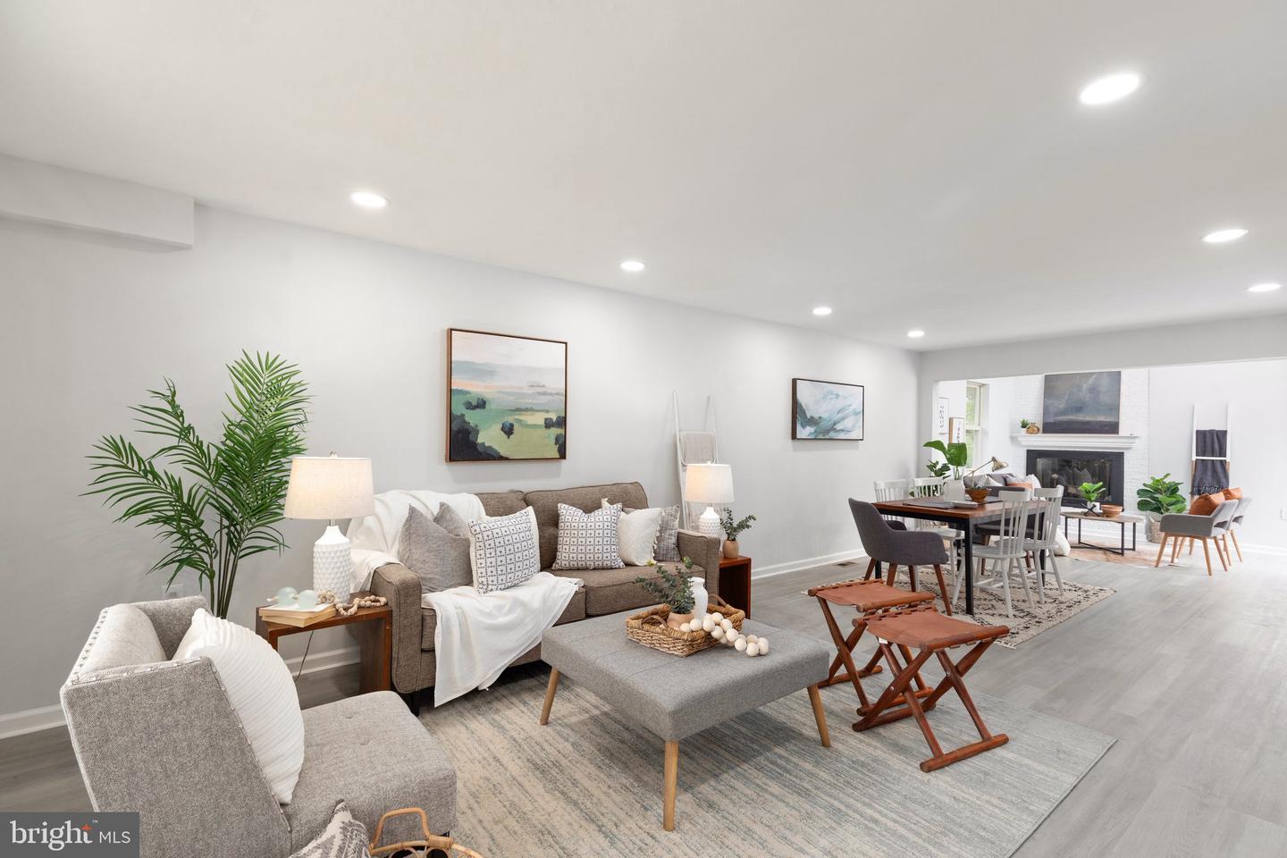144 Greenmeadow Dr