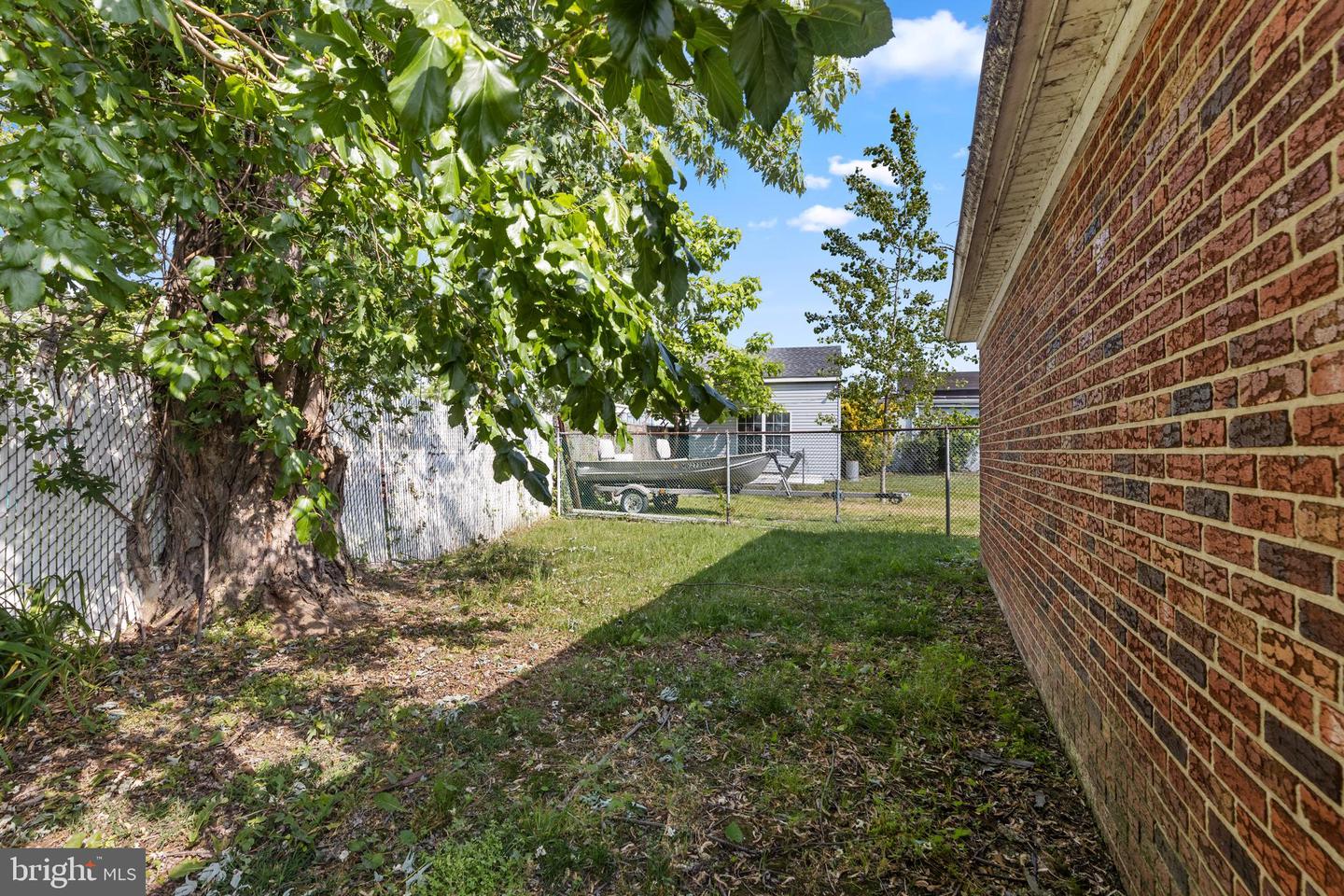 110 Riverside Dr