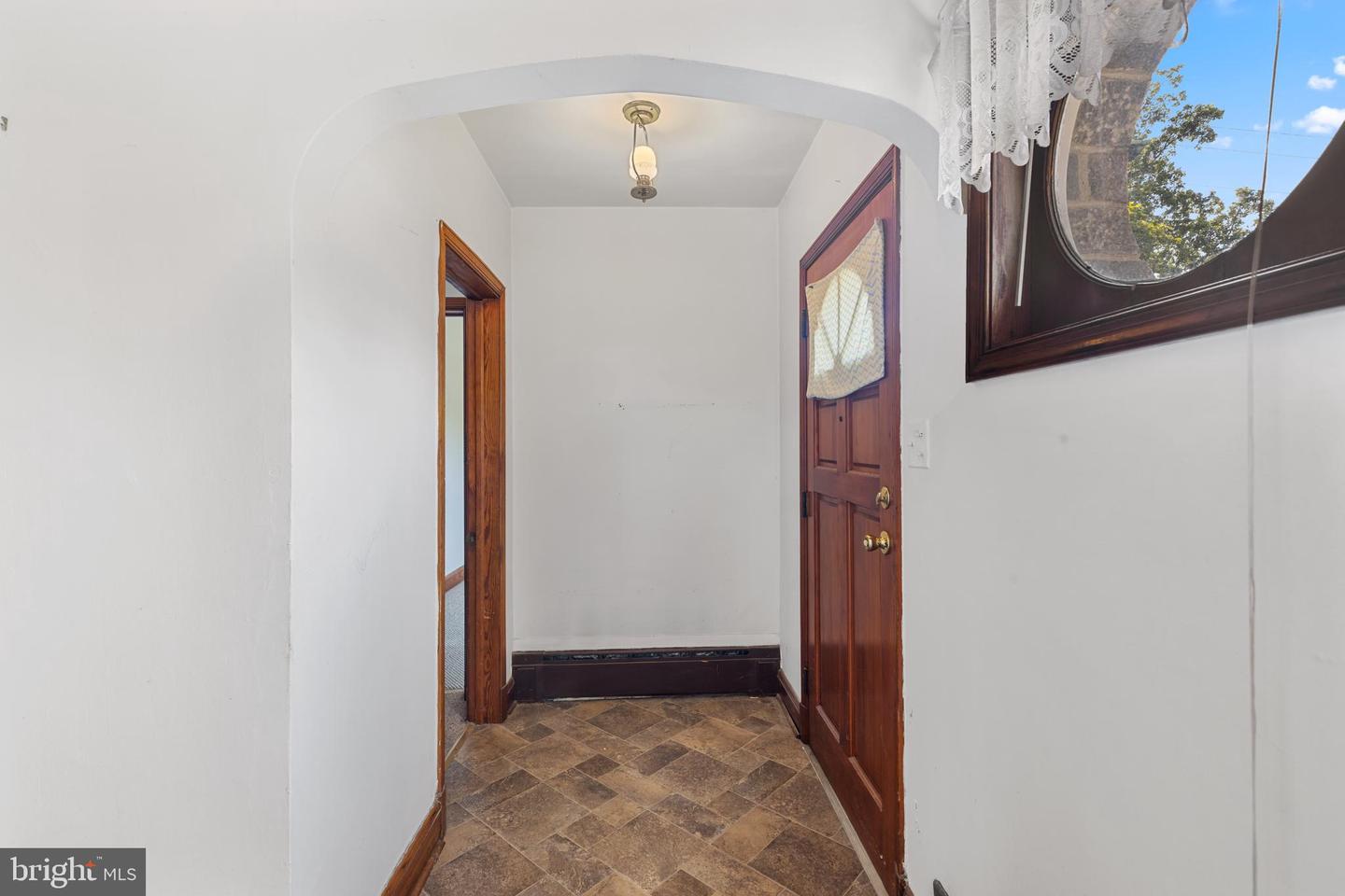 110 Riverside Dr