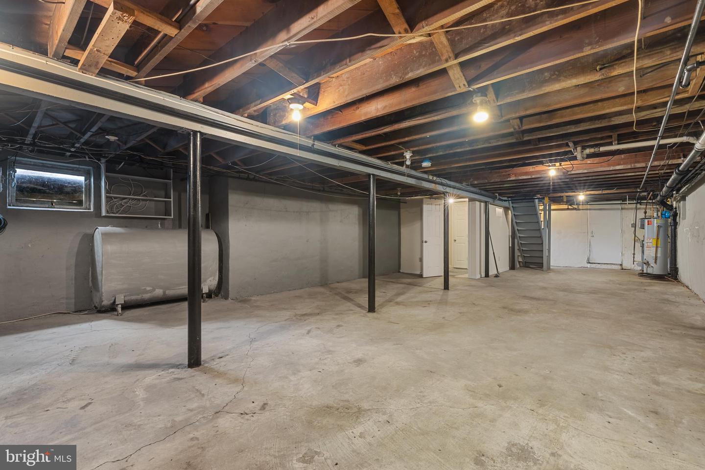 110 Riverside Dr
