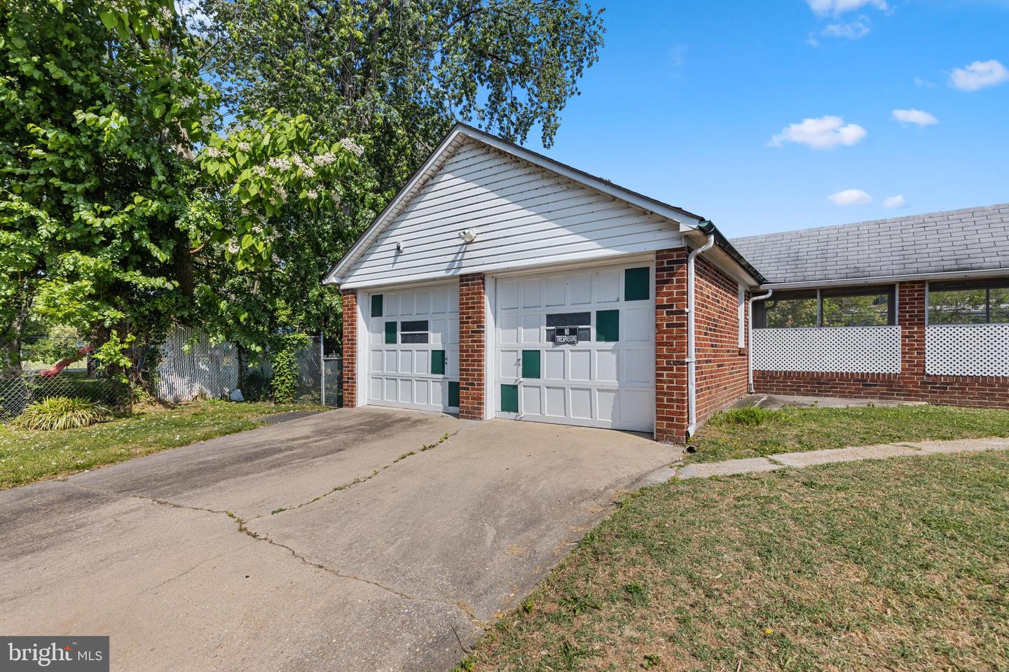 110 Riverside Dr