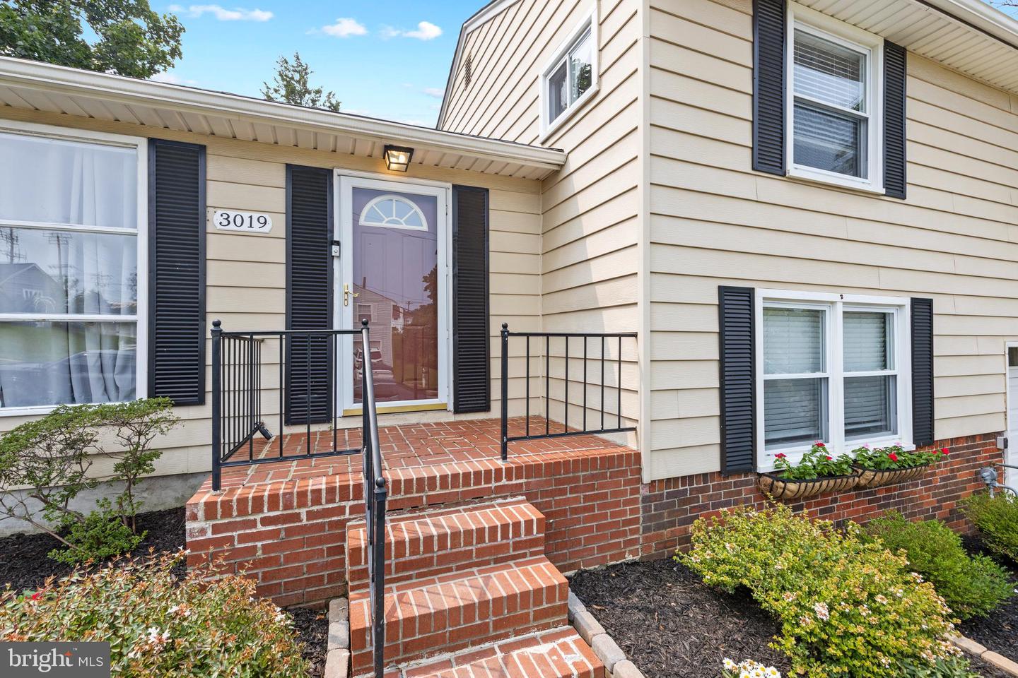 3019 6th Ave
