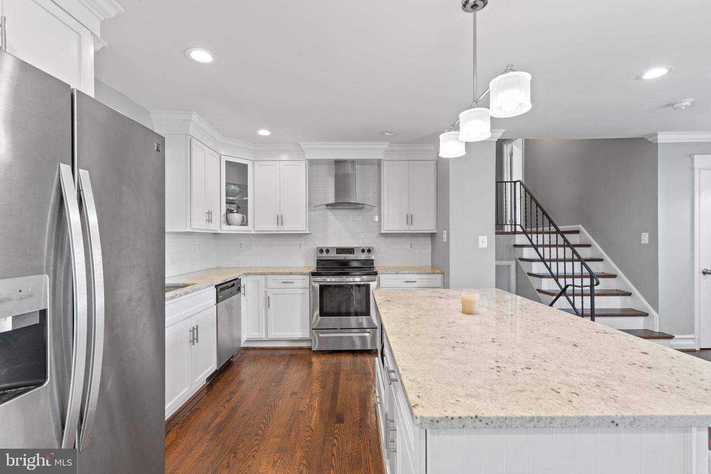 3019 6th Ave