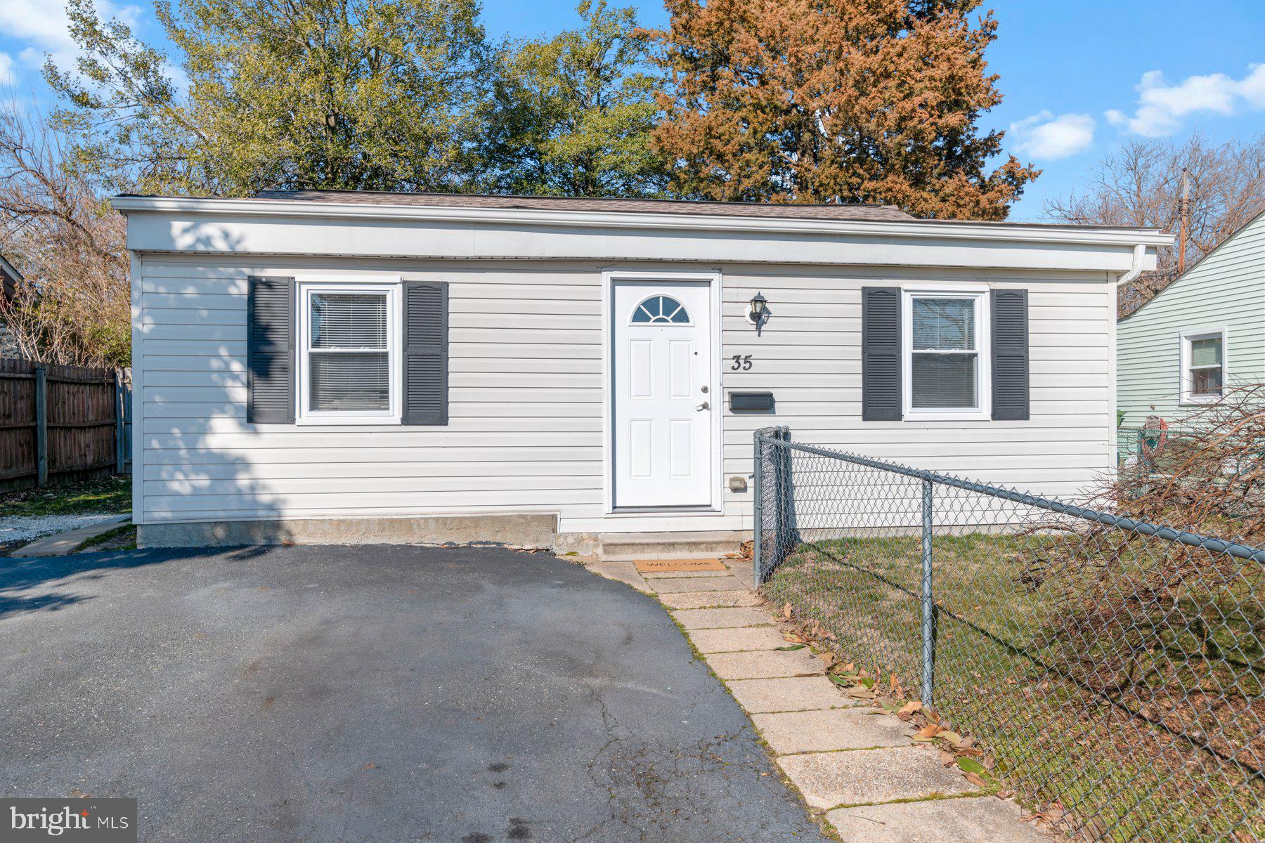35 Blister St