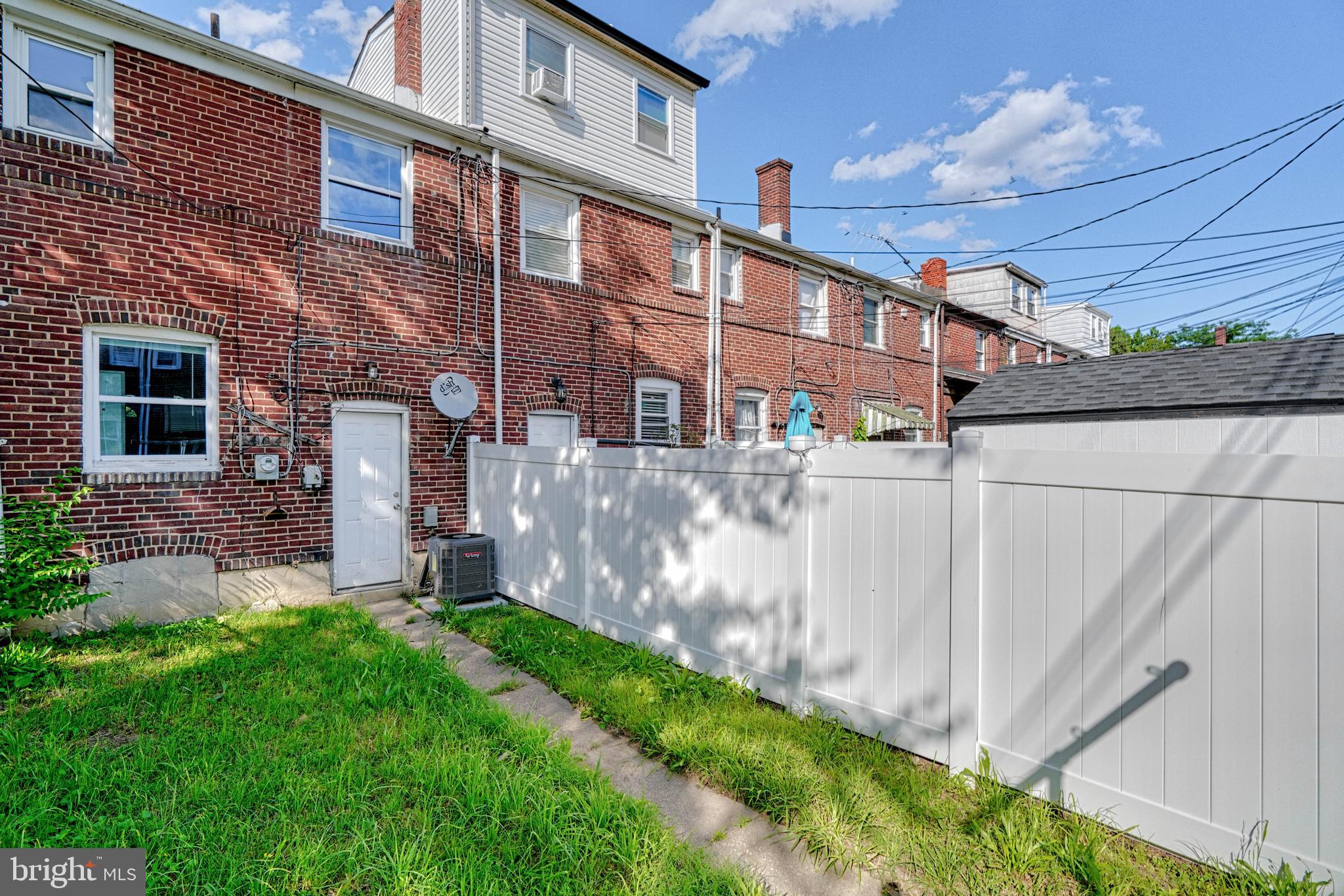 404 Avondale Rd