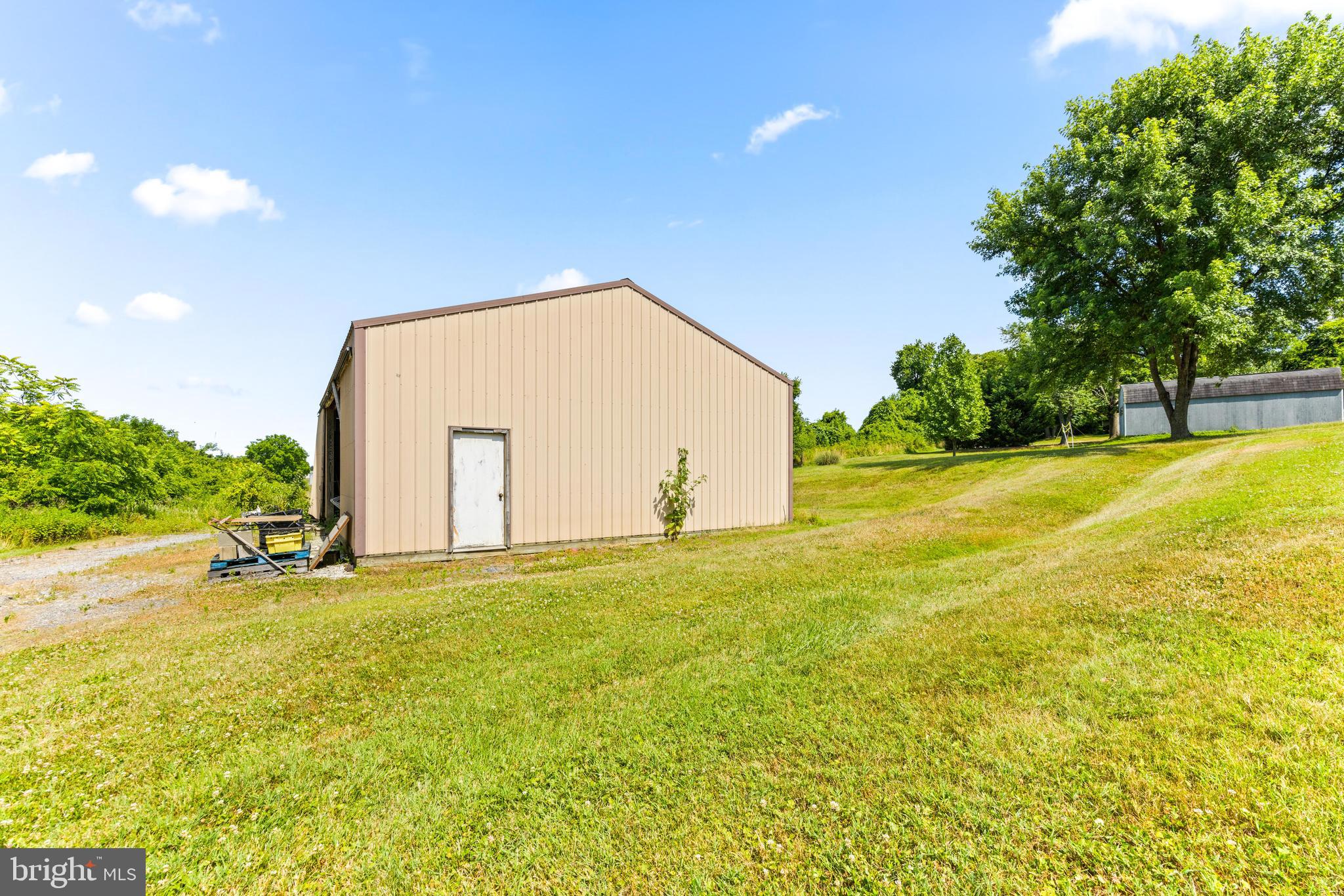 4566 Ridge Rd