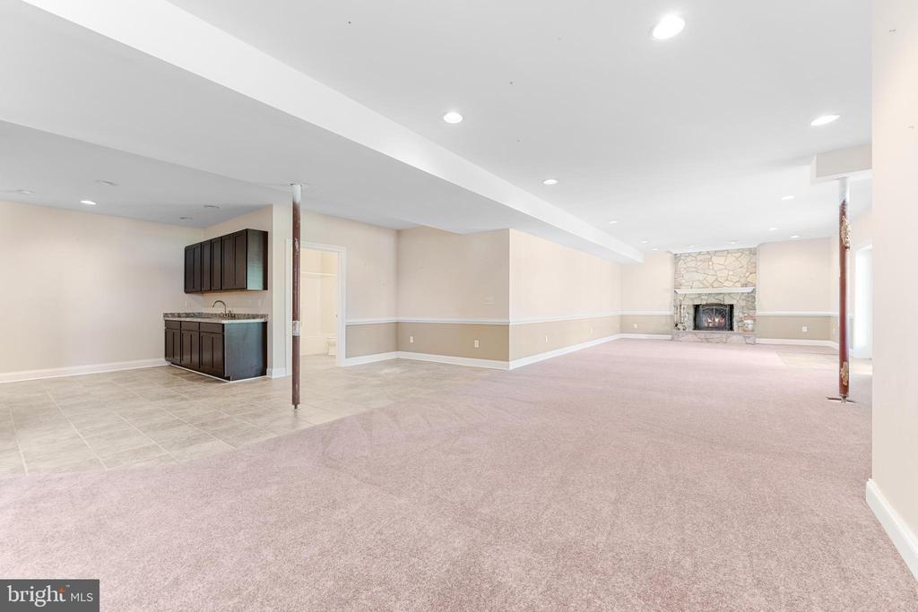 4566 Ridge Rd