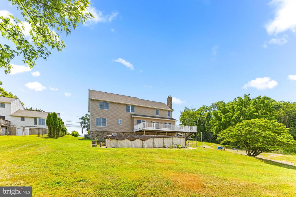 4566 Ridge Rd