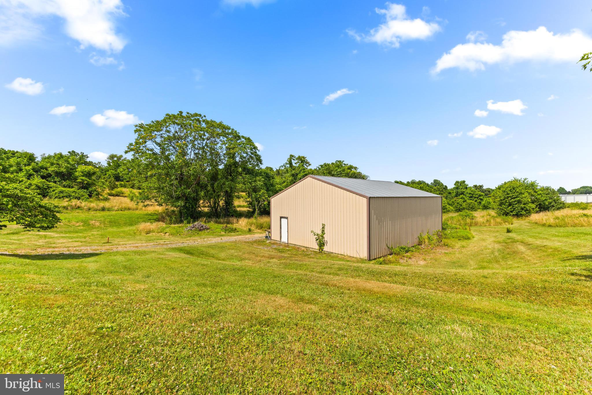 4566 Ridge Rd