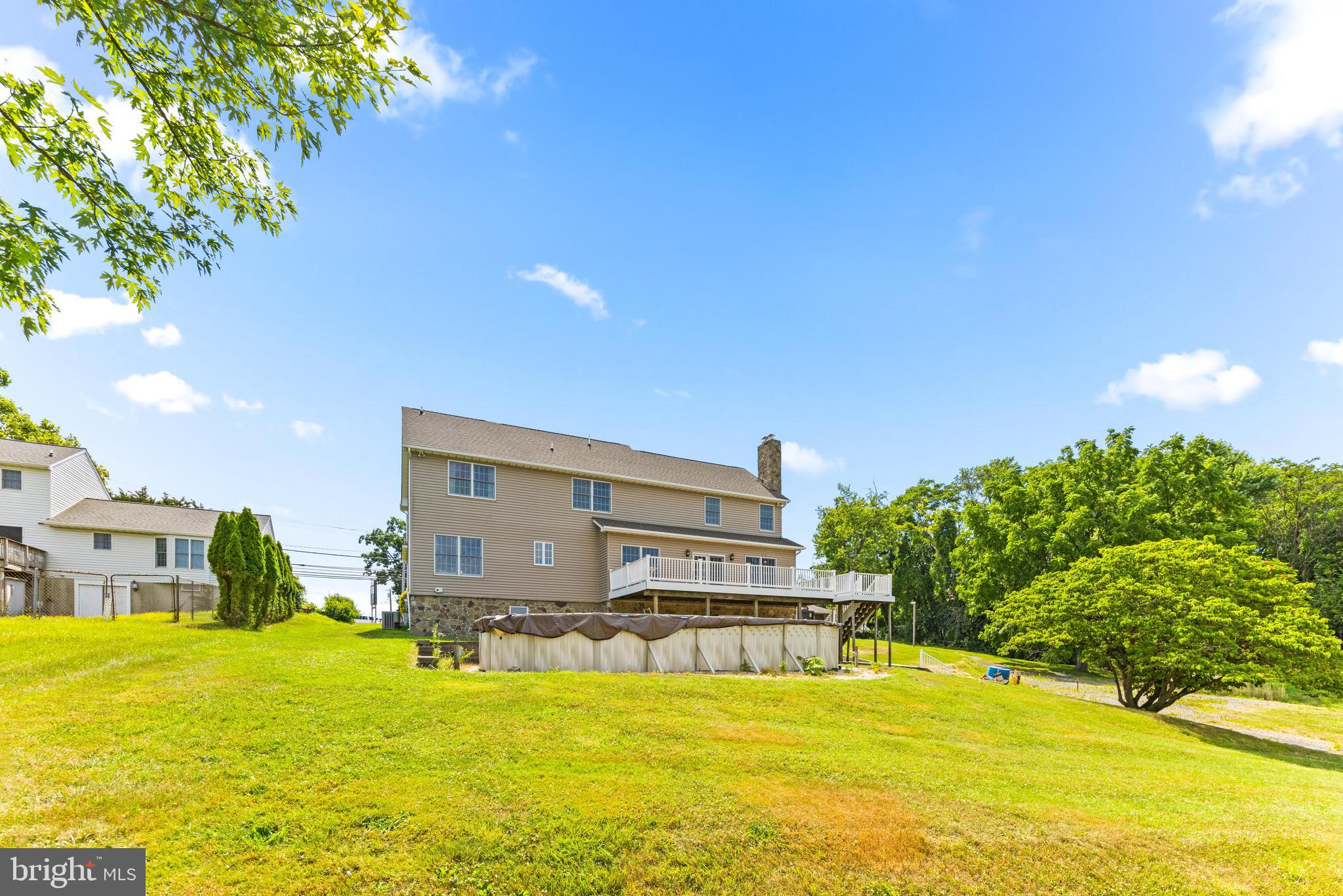 4566 Ridge Rd