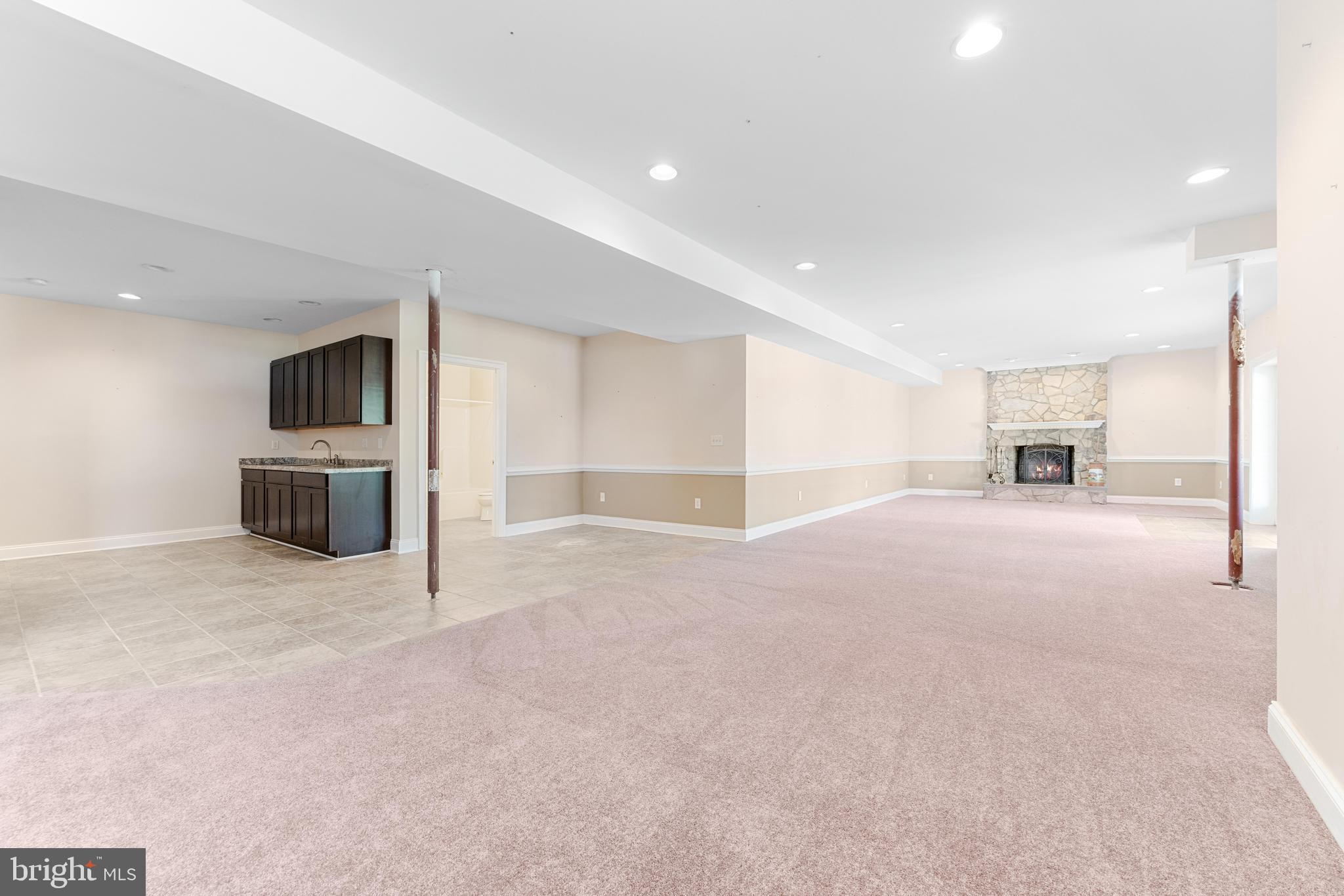 4566 Ridge Rd