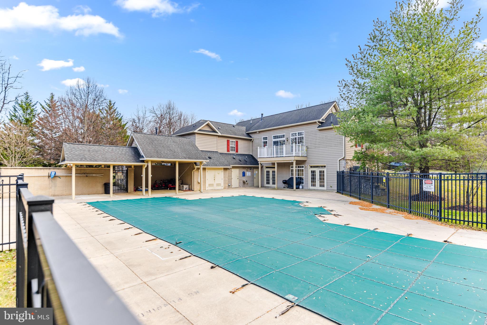324 Lauren Hill Ct #324