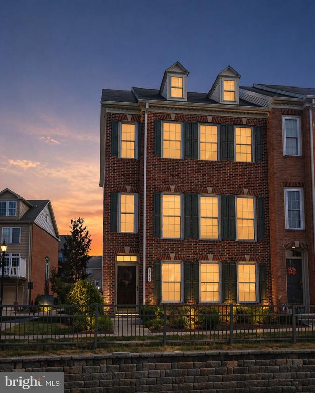 5021 CAMEO TERRACE 5021