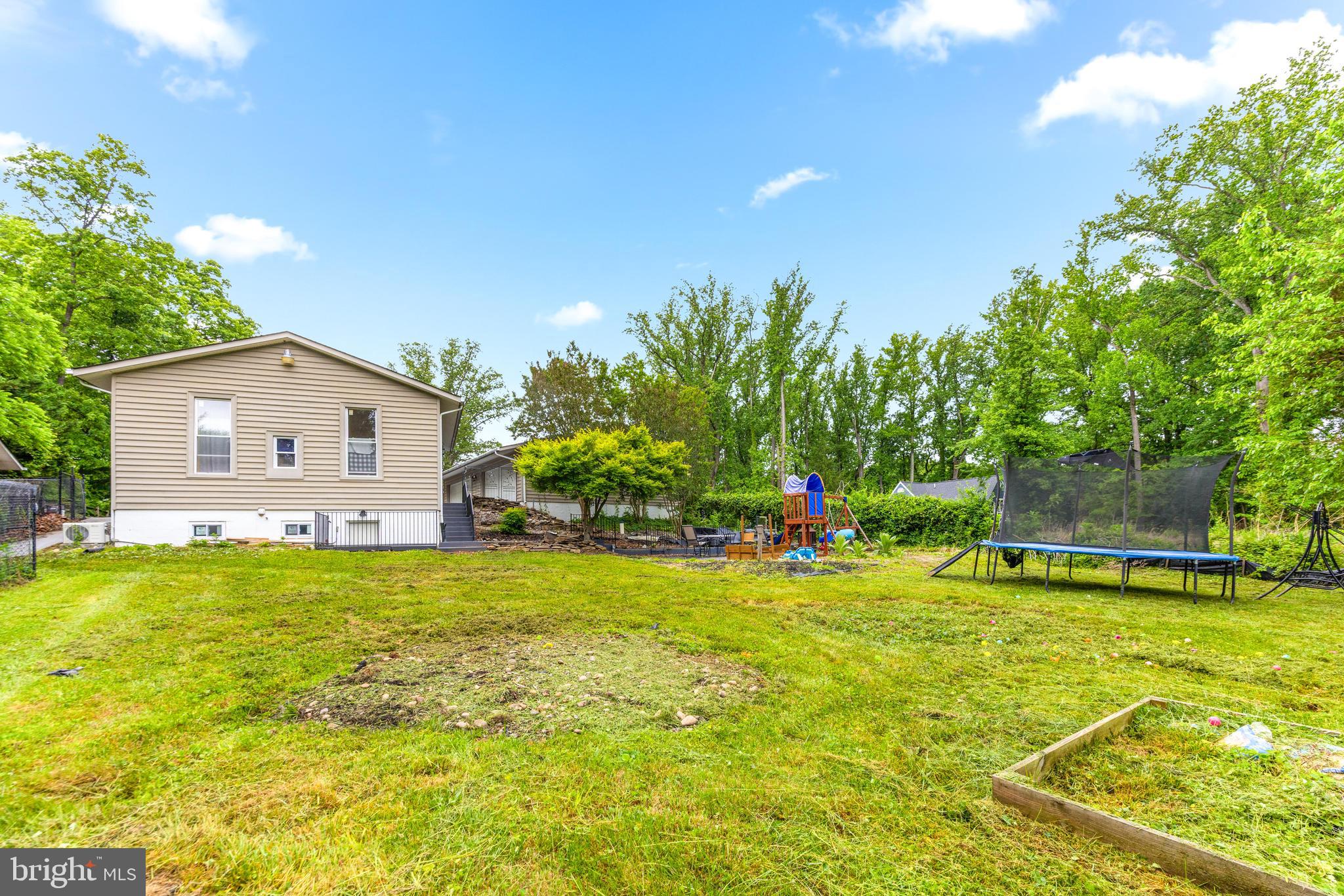 11809 CEDAR LANE