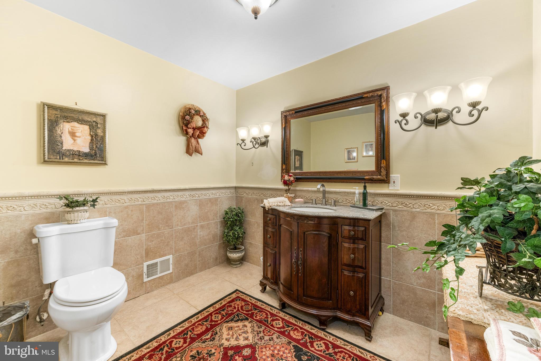 11809 CEDAR LANE