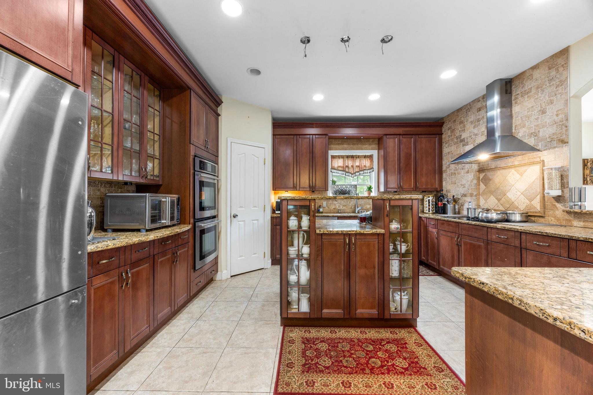 11809 CEDAR LANE