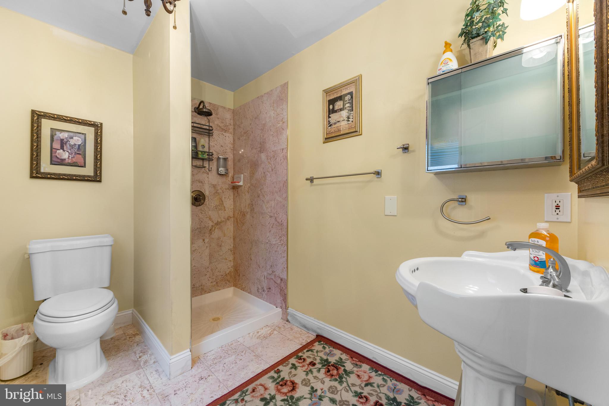 11809 CEDAR LANE