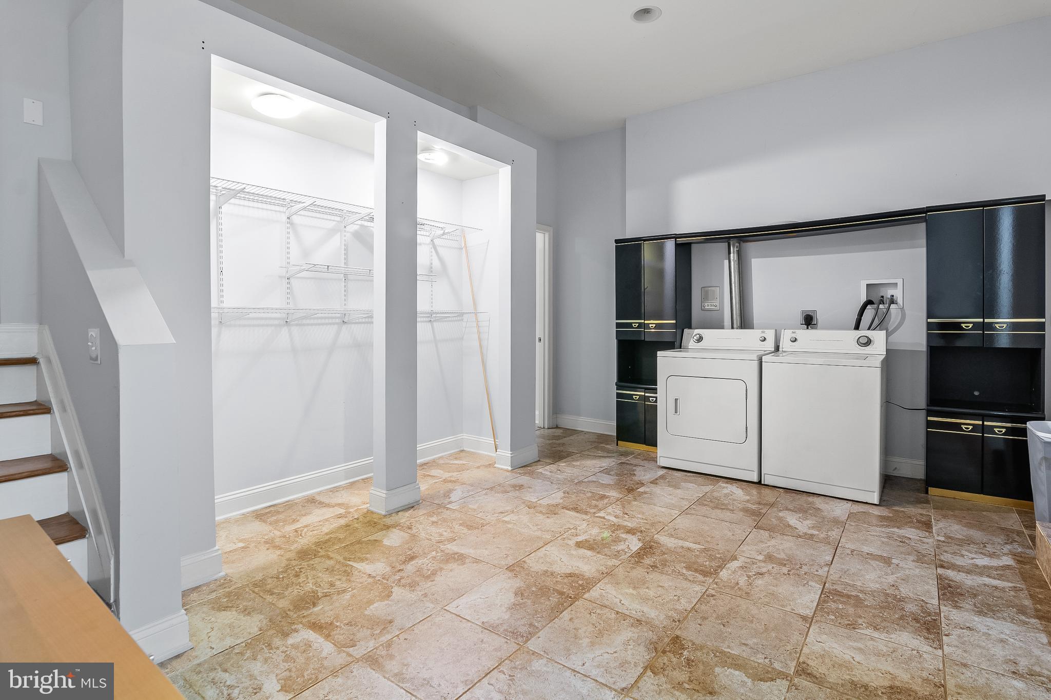 11809 CEDAR LANE