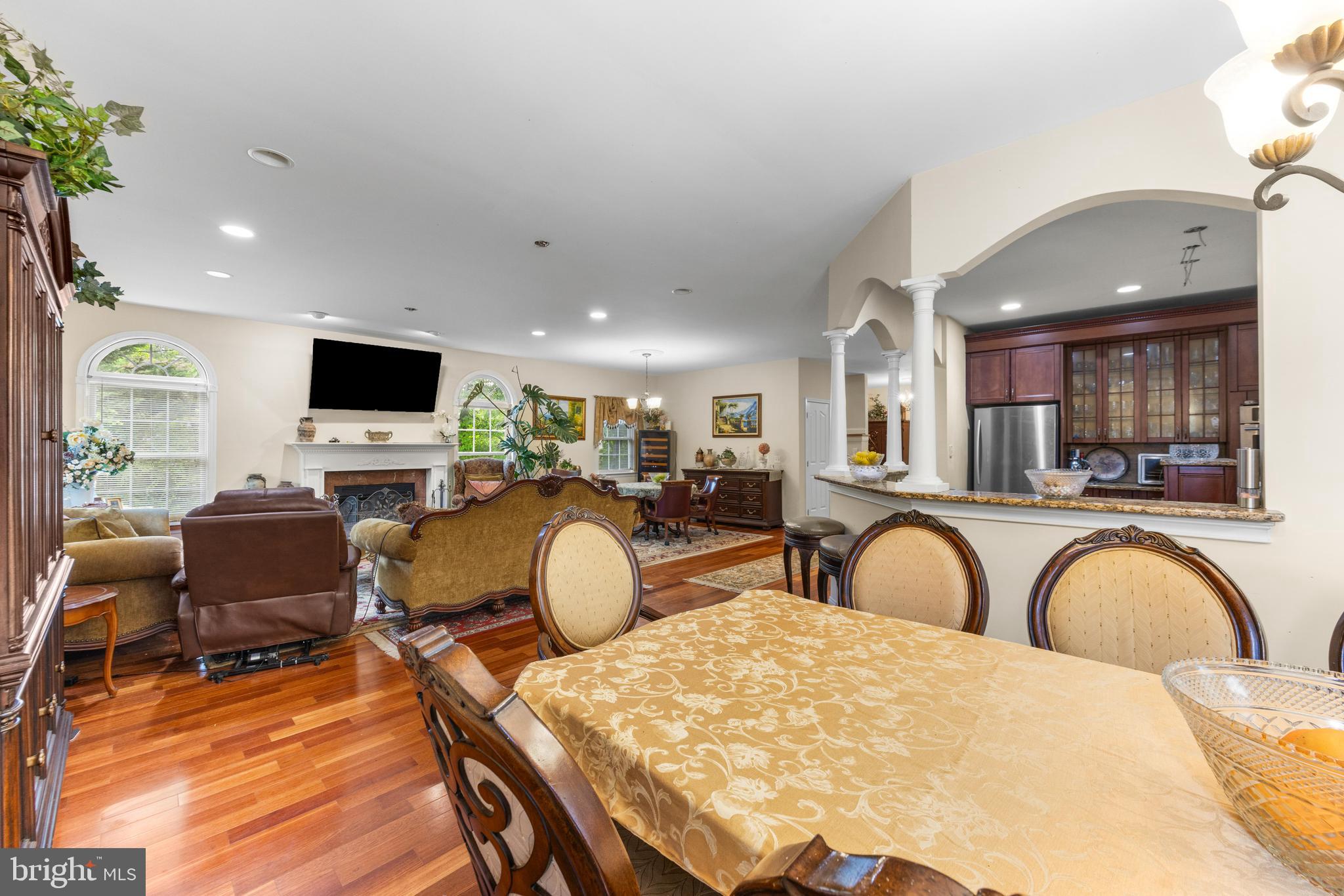 11809 CEDAR LANE