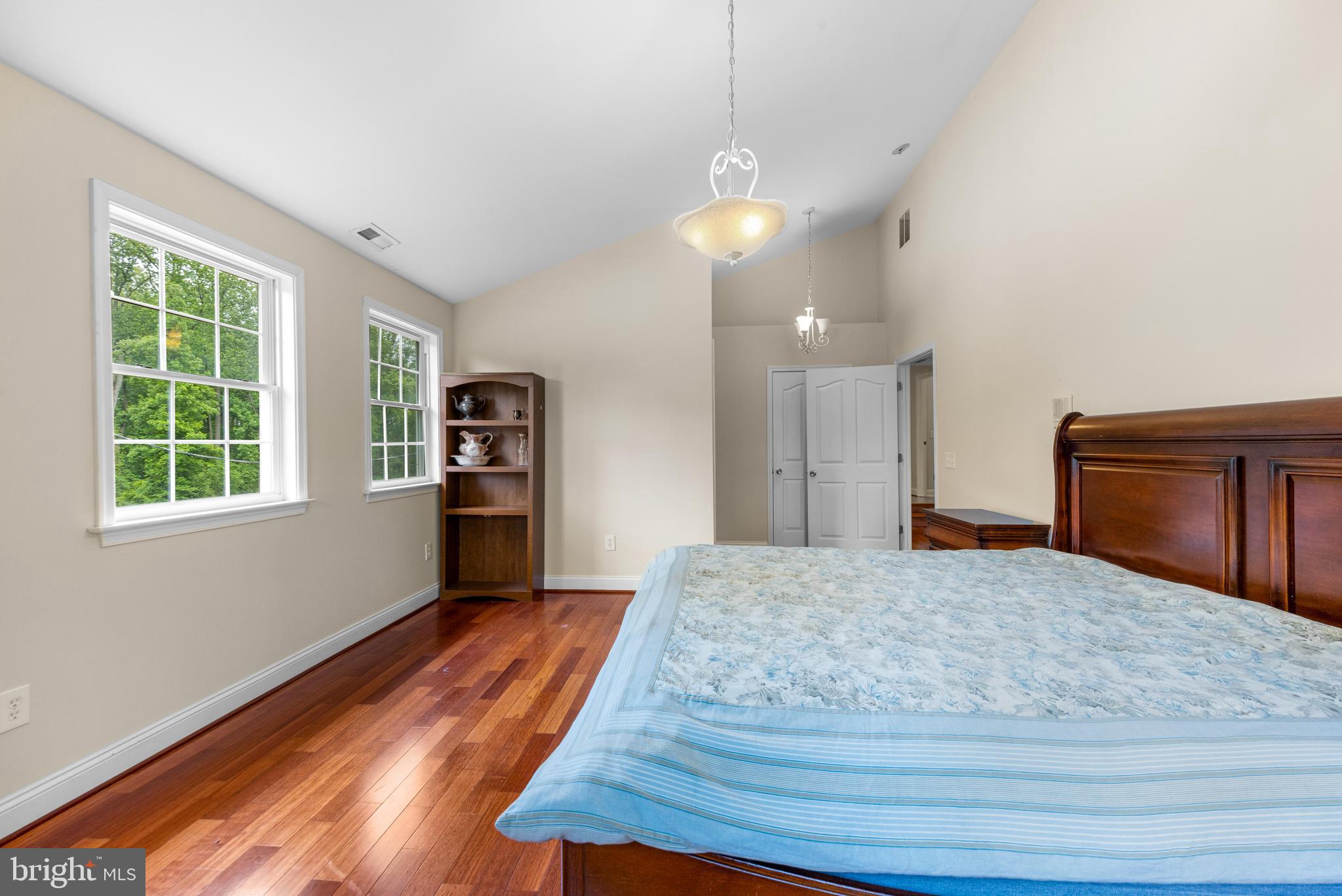 11809 CEDAR LANE