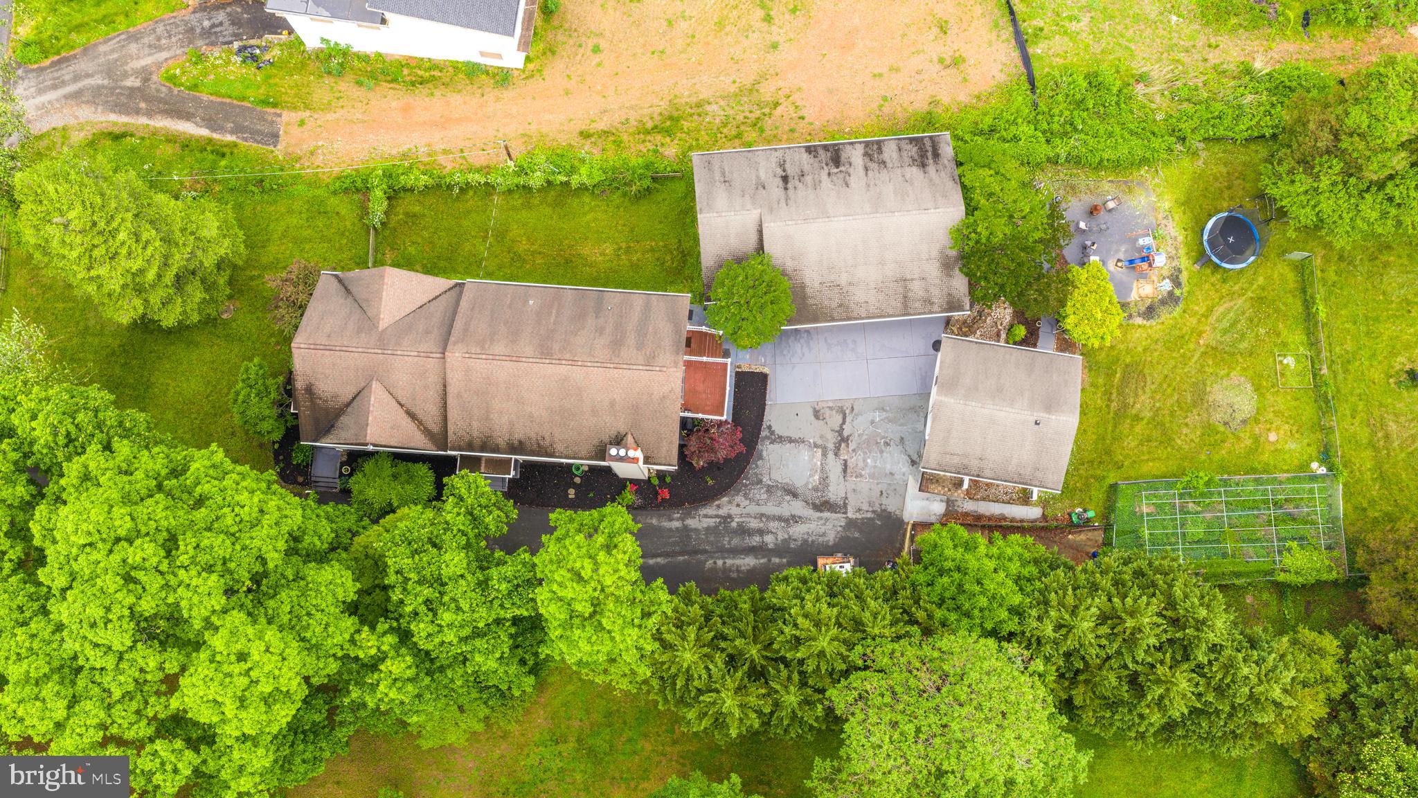 11809 CEDAR LANE