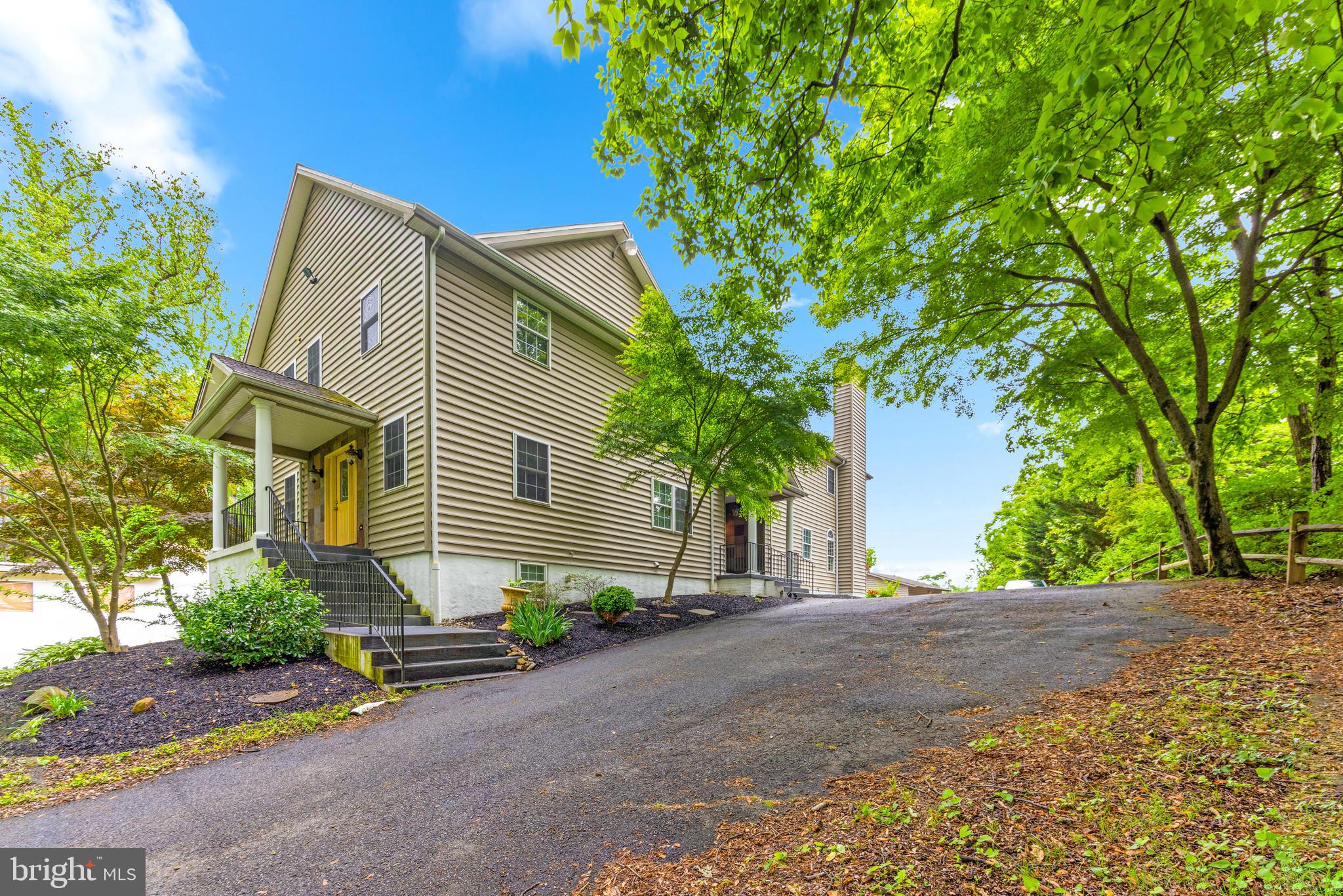 11809 CEDAR LANE