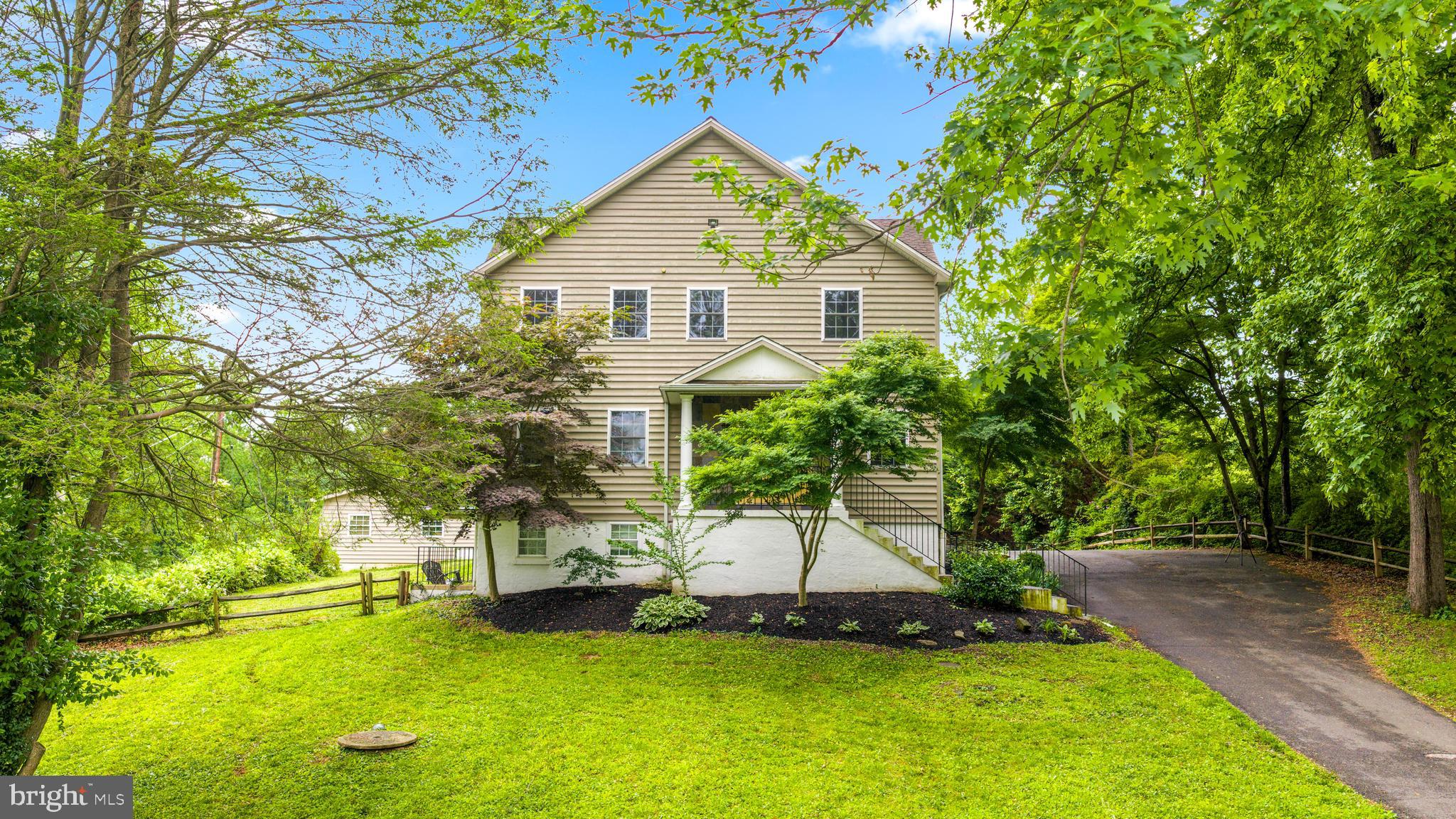 11809 CEDAR LANE