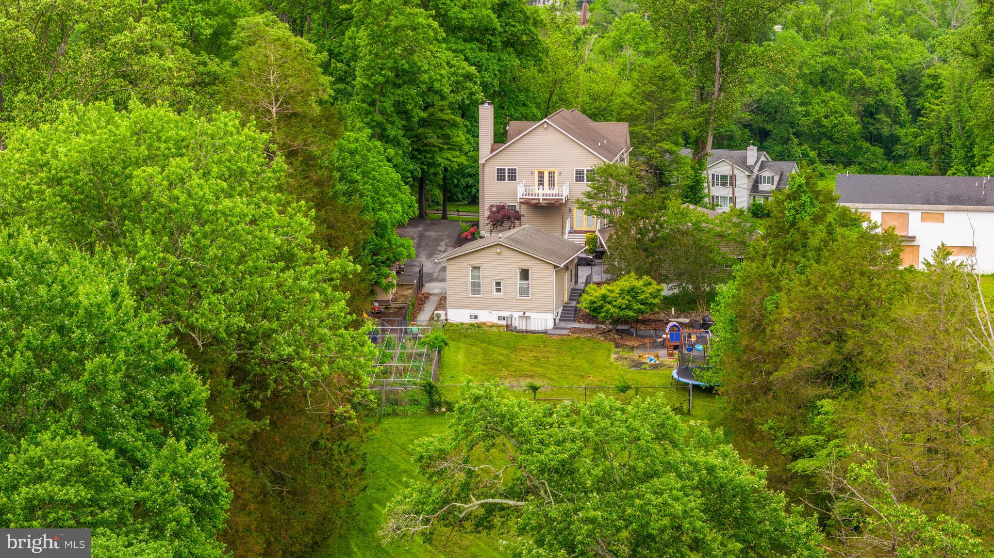 11809 CEDAR LANE