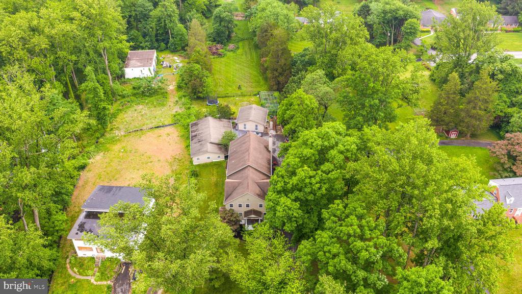 11809 CEDAR LANE