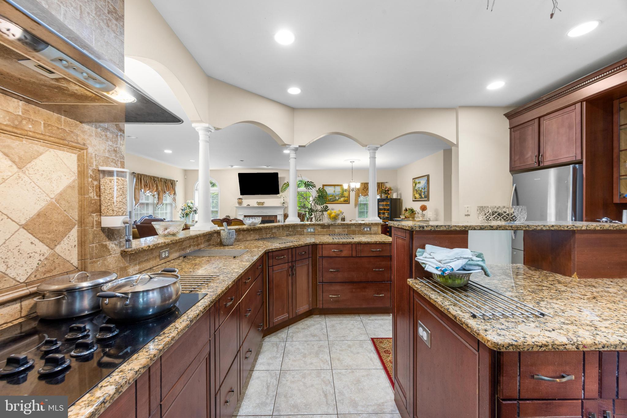 11809 CEDAR LANE